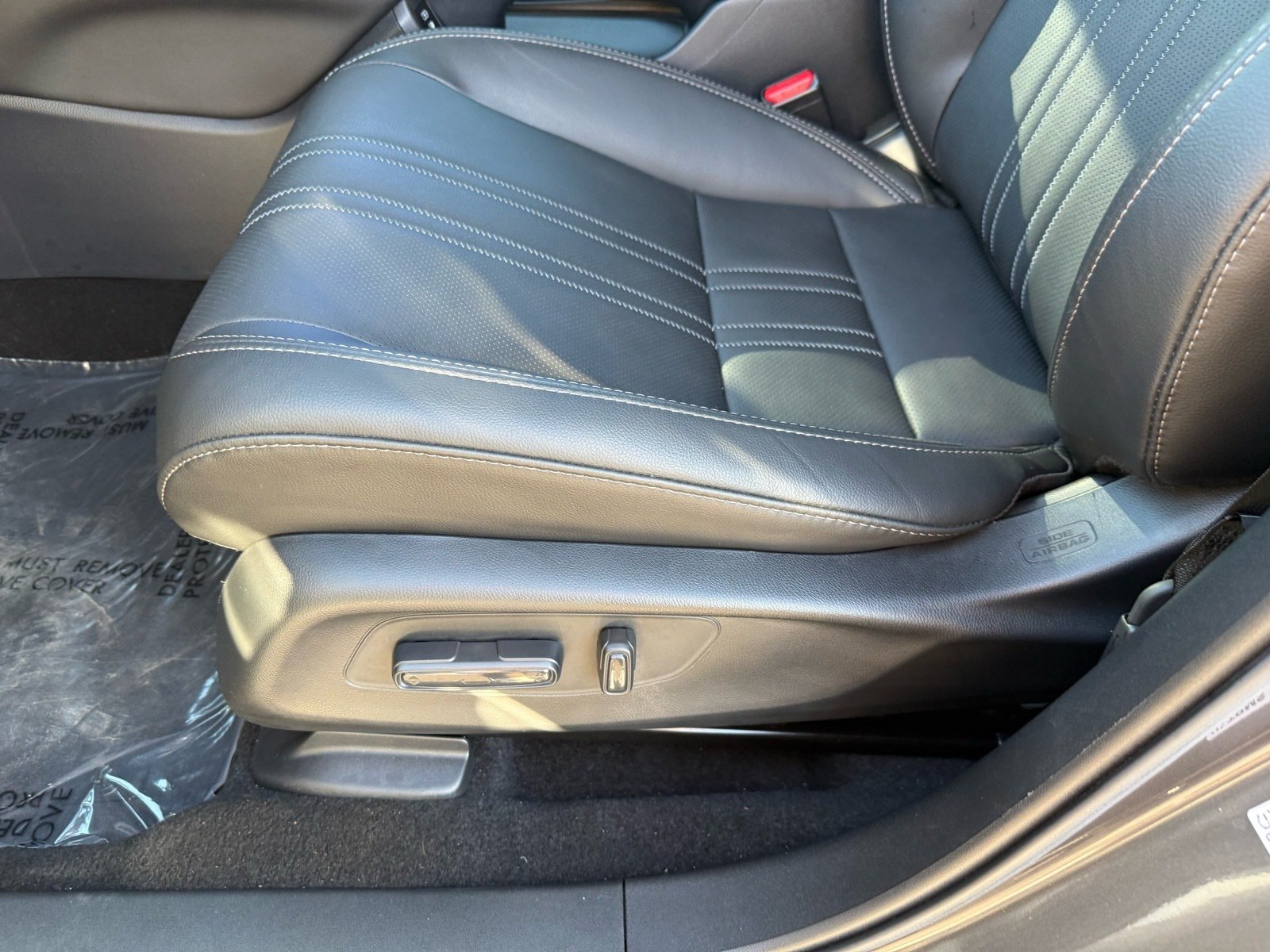 2026 Honda HR-V EX-L — photo 13 thumbnail