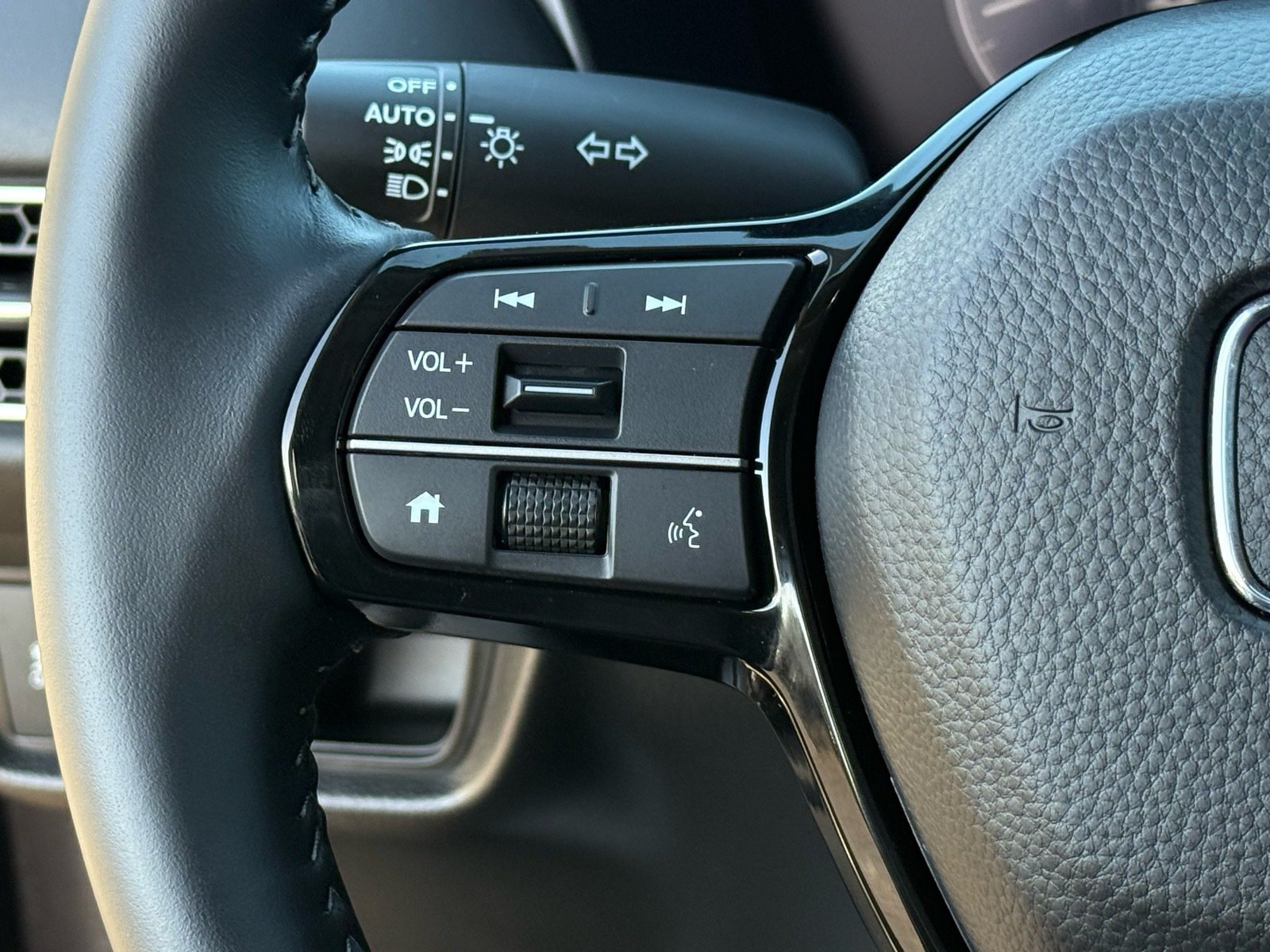 2026 Honda HR-V EX-L — photo 16 thumbnail