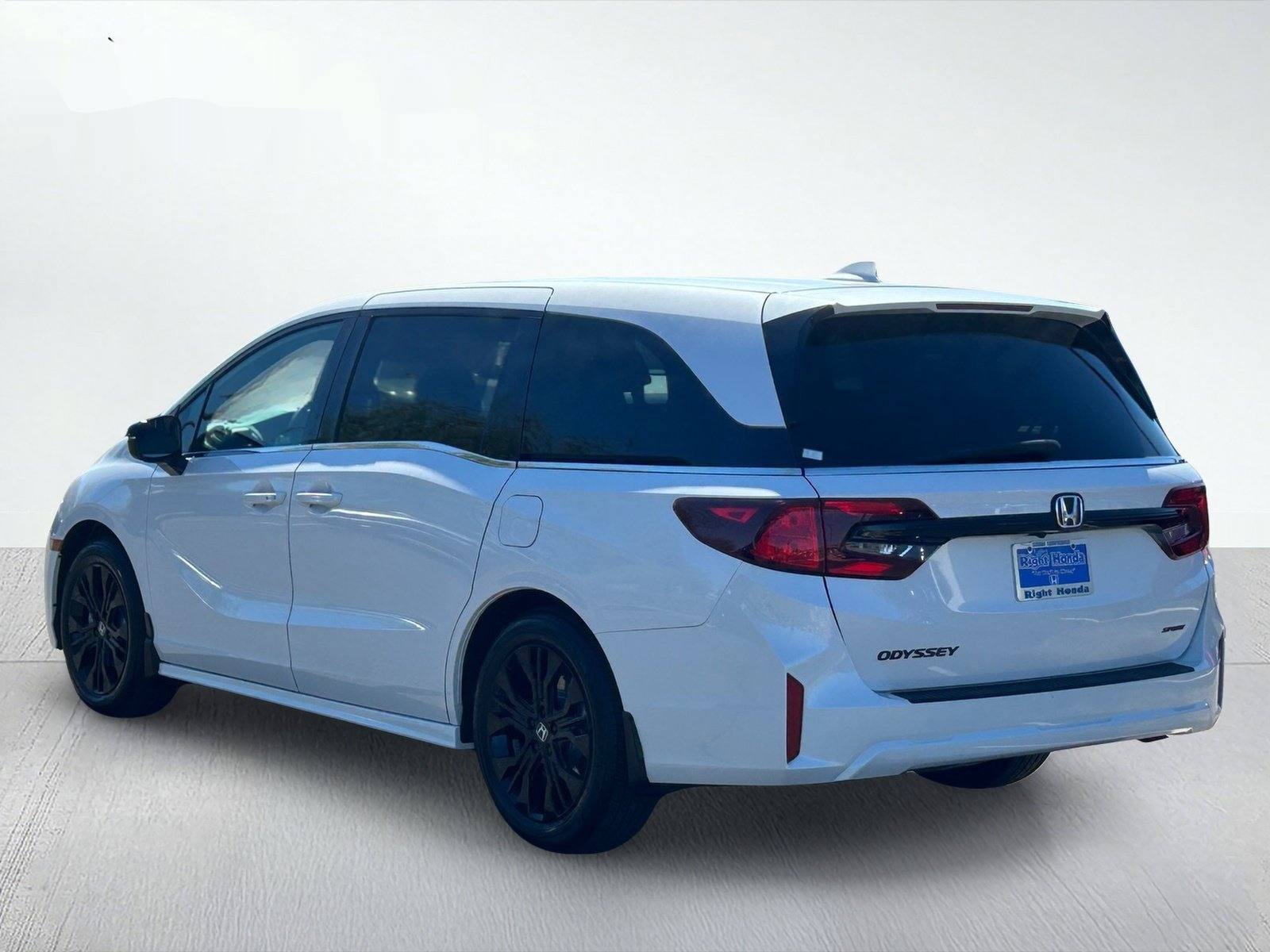 2026 Honda Odyssey Sport-L — photo 4 thumbnail