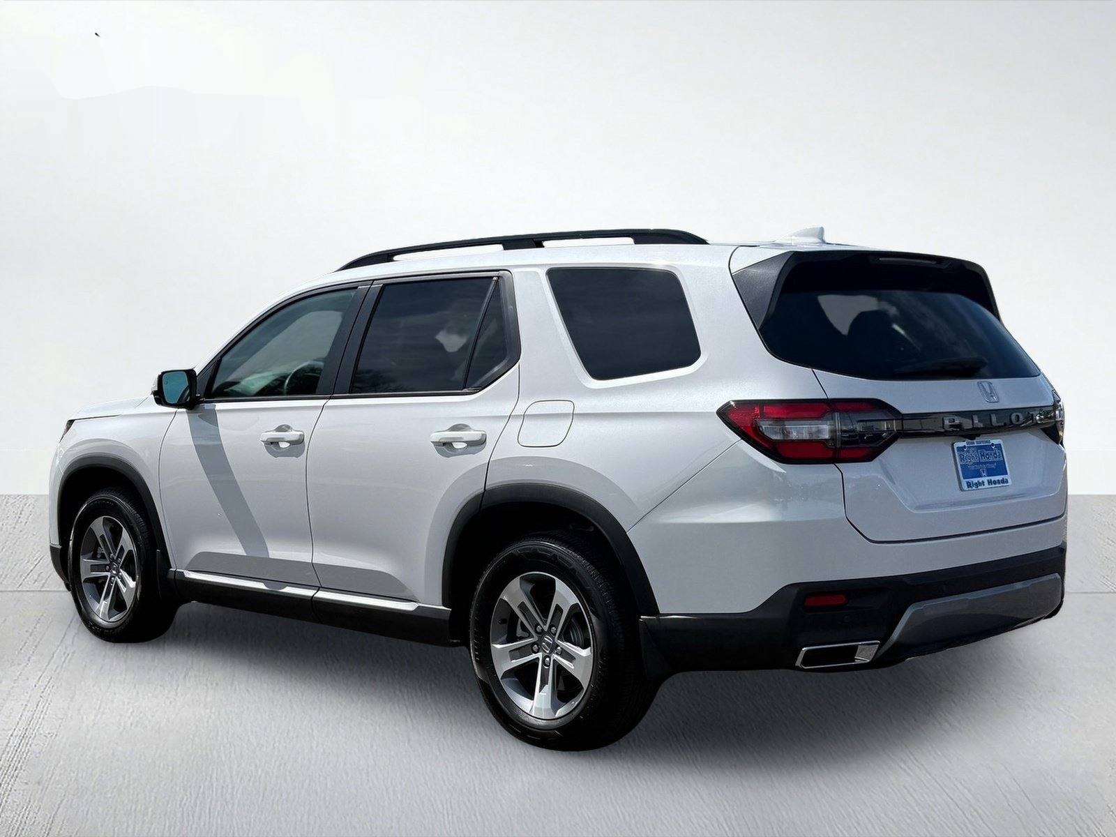 2026 Honda Pilot EX-L — photo 5 thumbnail