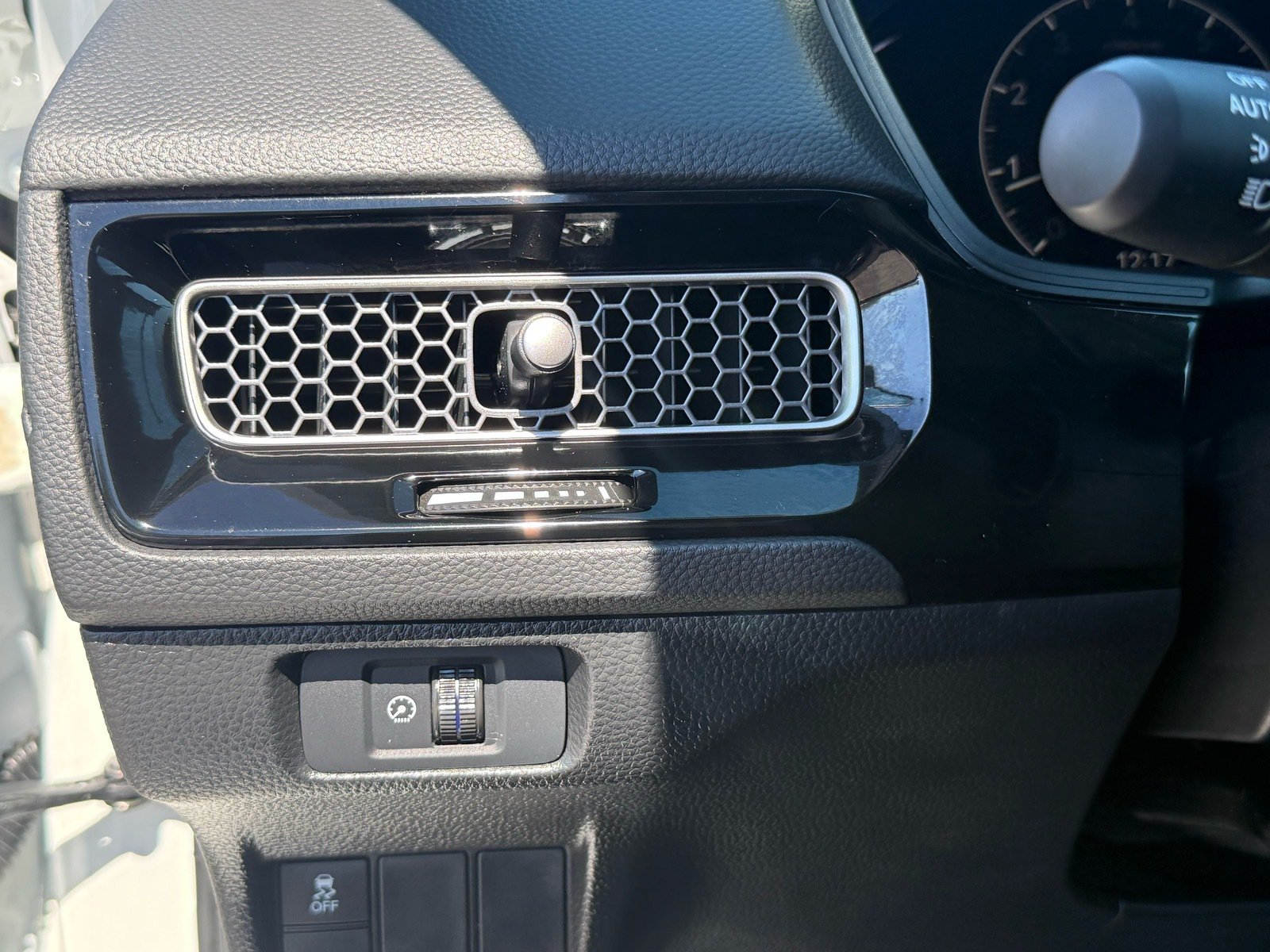 2026 Honda Civic LX — photo 13 thumbnail
