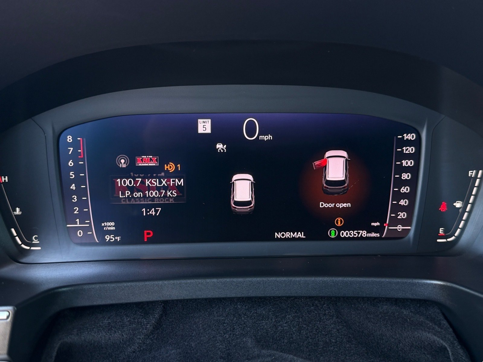 2026 Honda Pilot Touring — photo 21 thumbnail