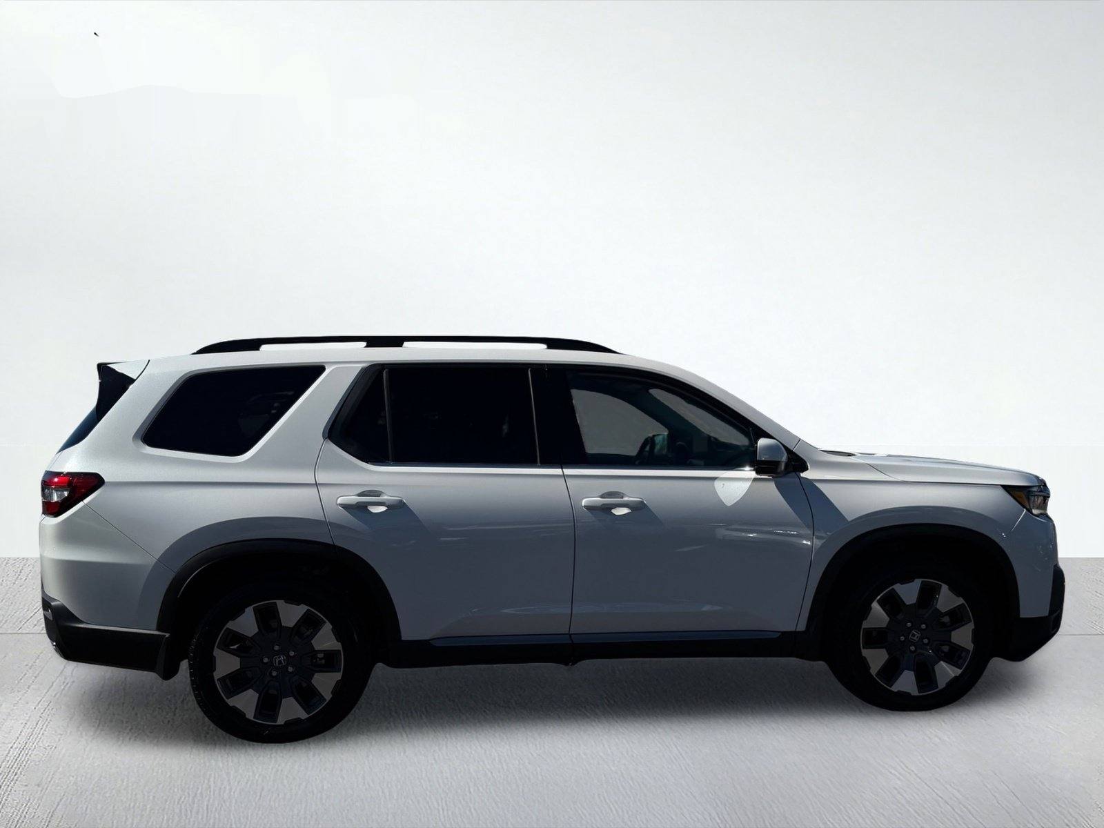 2026 Honda Pilot Touring — photo 7 thumbnail