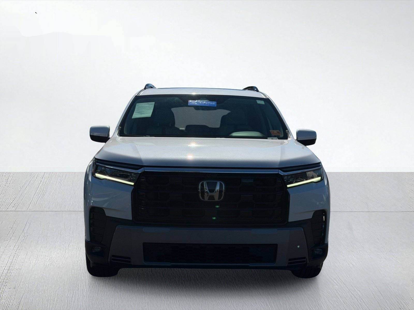 2026 Honda Pilot Touring — photo 9 thumbnail