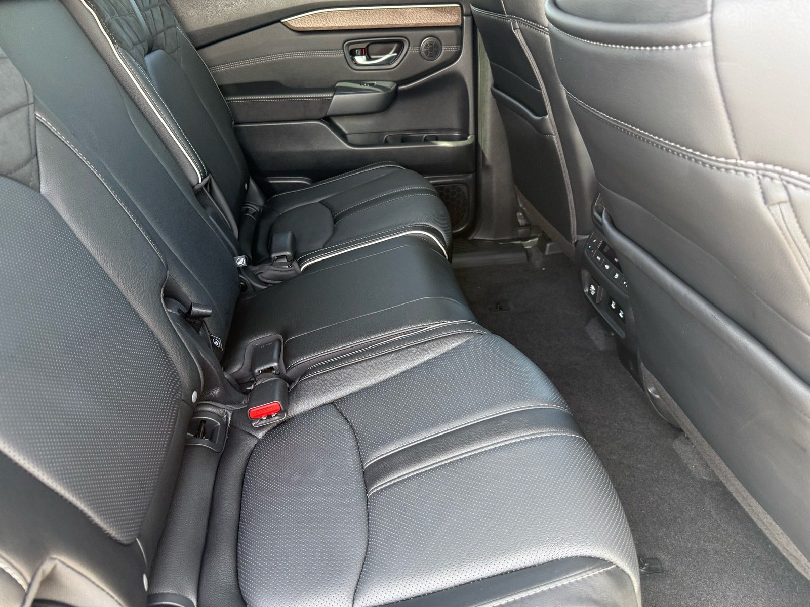 2026 Honda Pilot Elite — photo 30 thumbnail