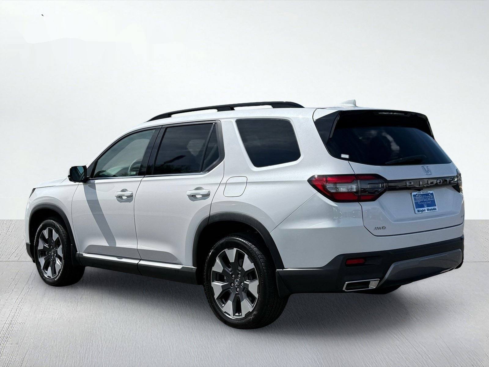 2026 Honda Pilot Elite — photo 4 thumbnail