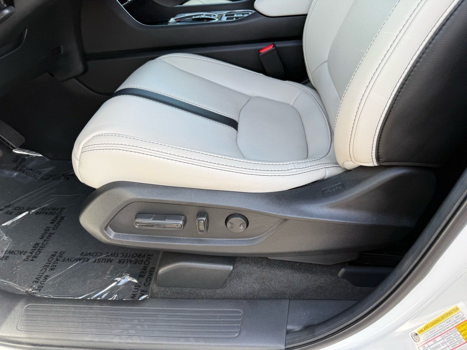 2026 Honda Pilot Touring — photo 12 thumbnail