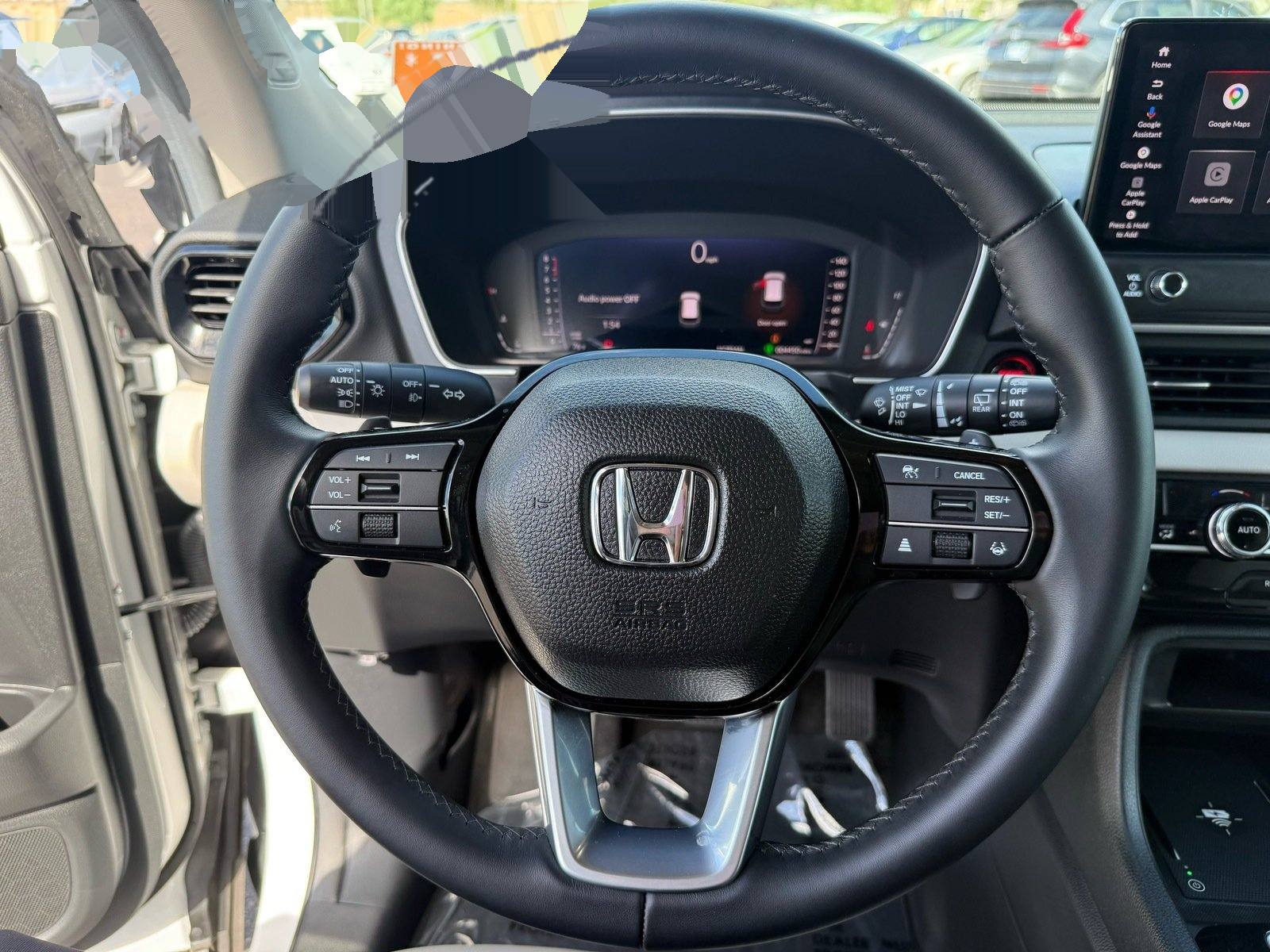 2026 Honda Pilot Touring — photo 14 thumbnail