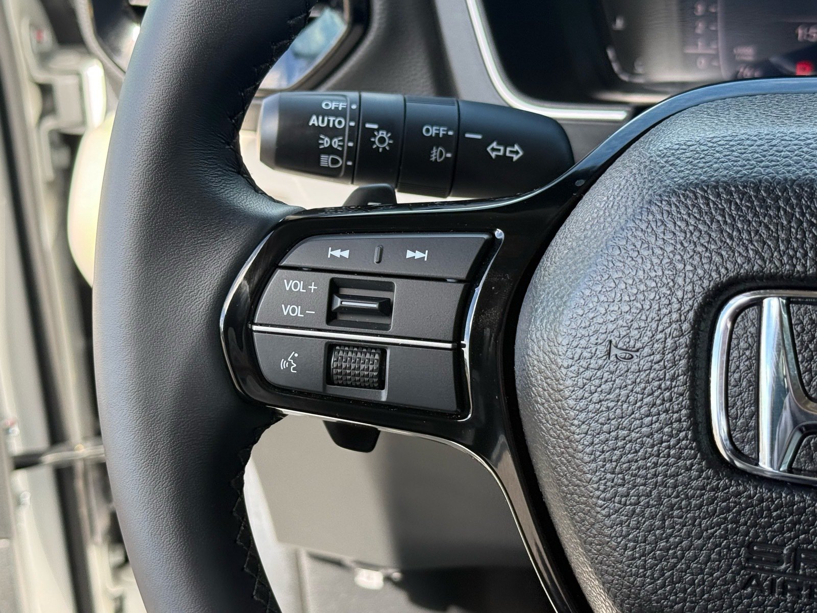 2026 Honda Pilot Touring — photo 15 thumbnail