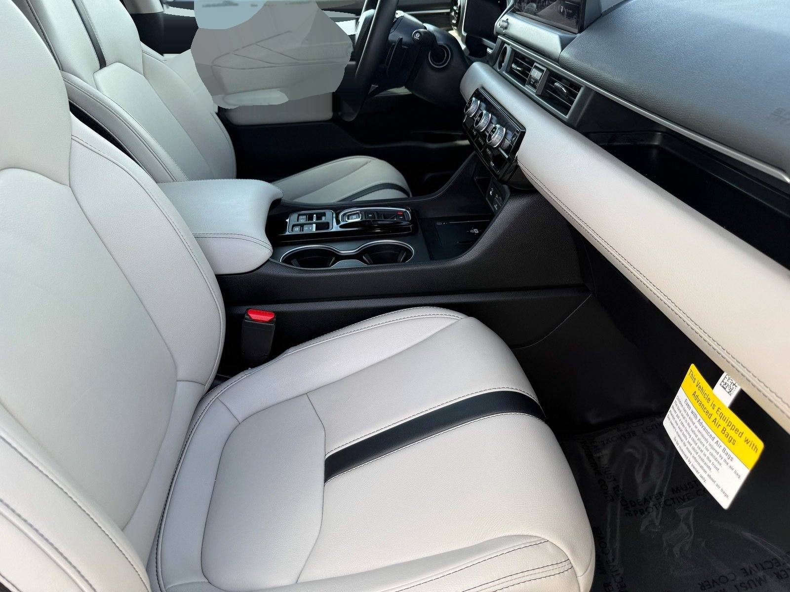 2026 Honda Pilot Touring — photo 30 thumbnail