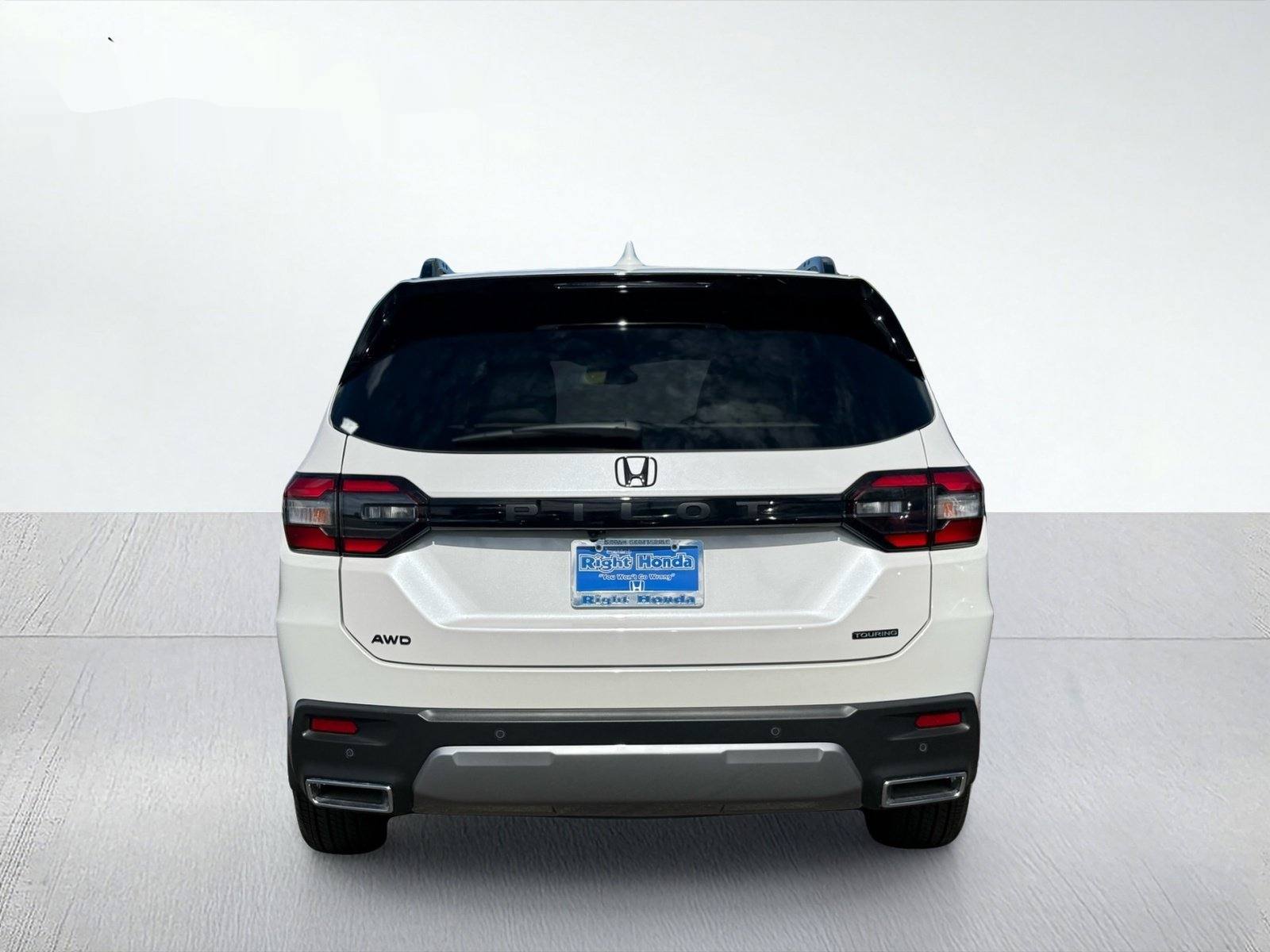 2026 Honda Pilot Touring — photo 5 thumbnail