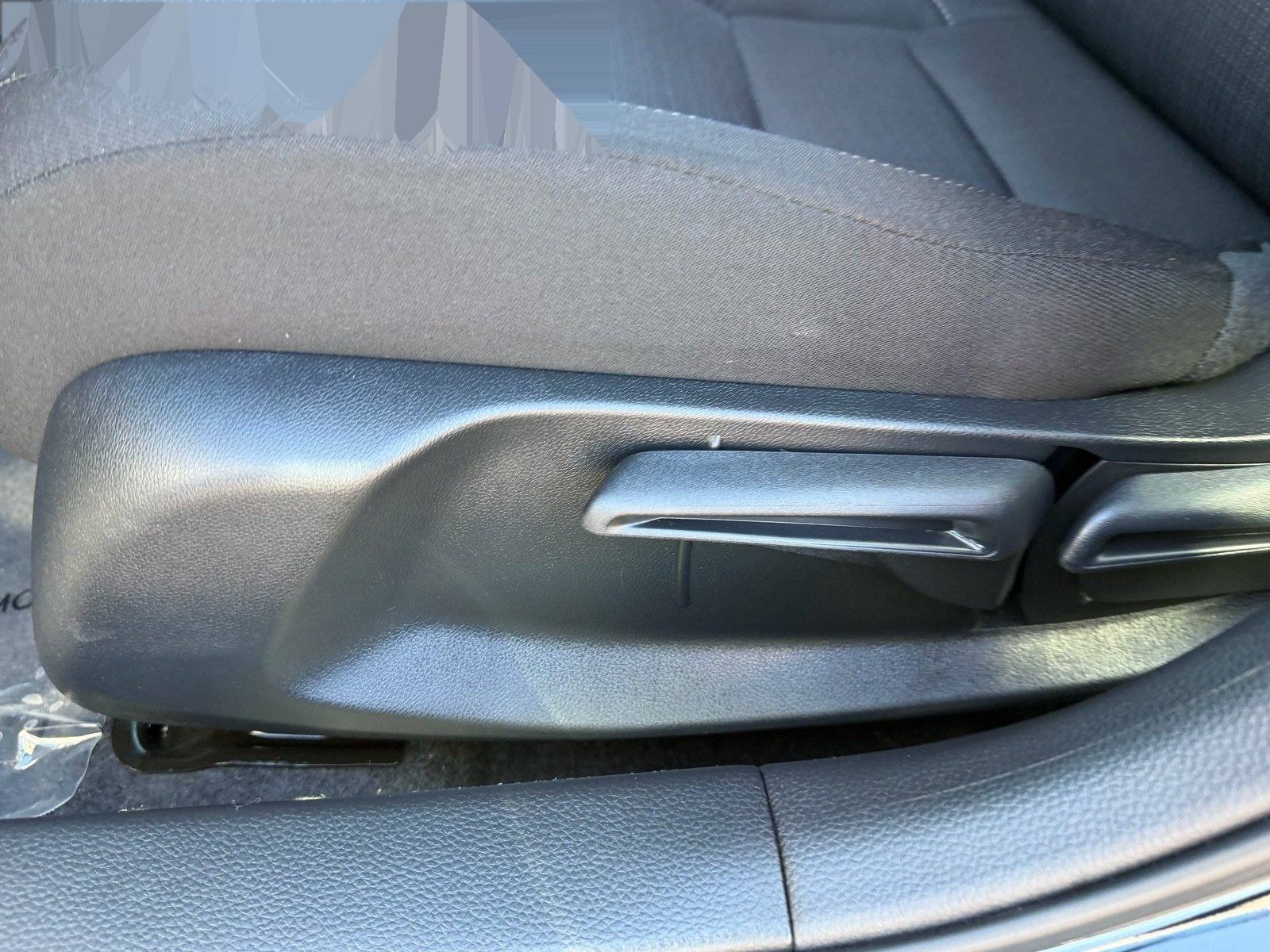 2026 Honda Civic LX — photo 21 thumbnail