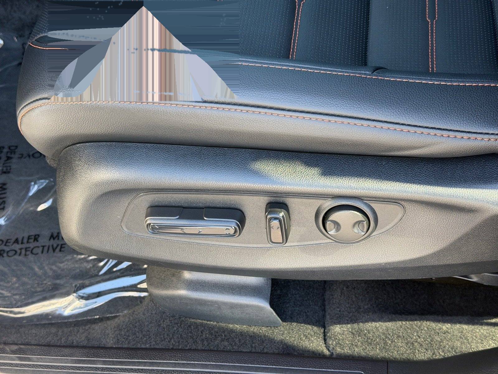 2026 Honda CR-V Hybrid Sport Touring — photo 15 thumbnail