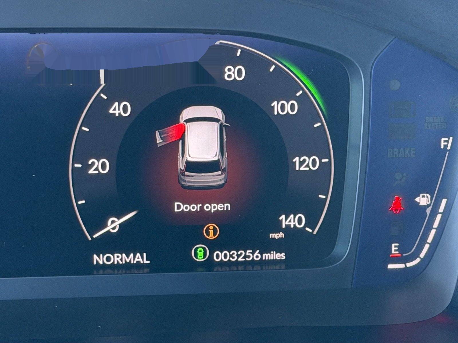 2026 Honda CR-V Hybrid Sport Touring — photo 23 thumbnail