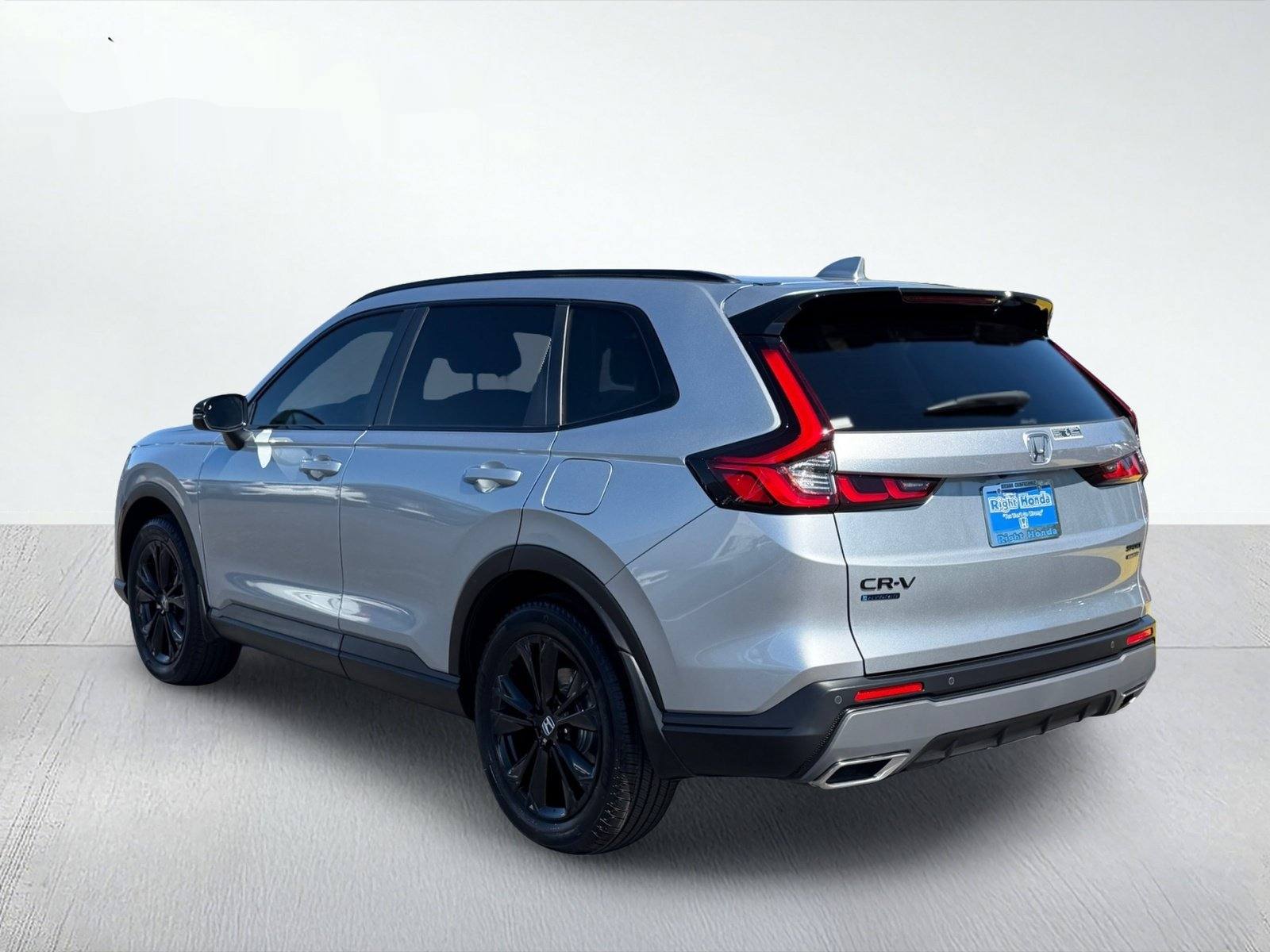 2026 Honda CR-V Hybrid Sport Touring — photo 3 thumbnail