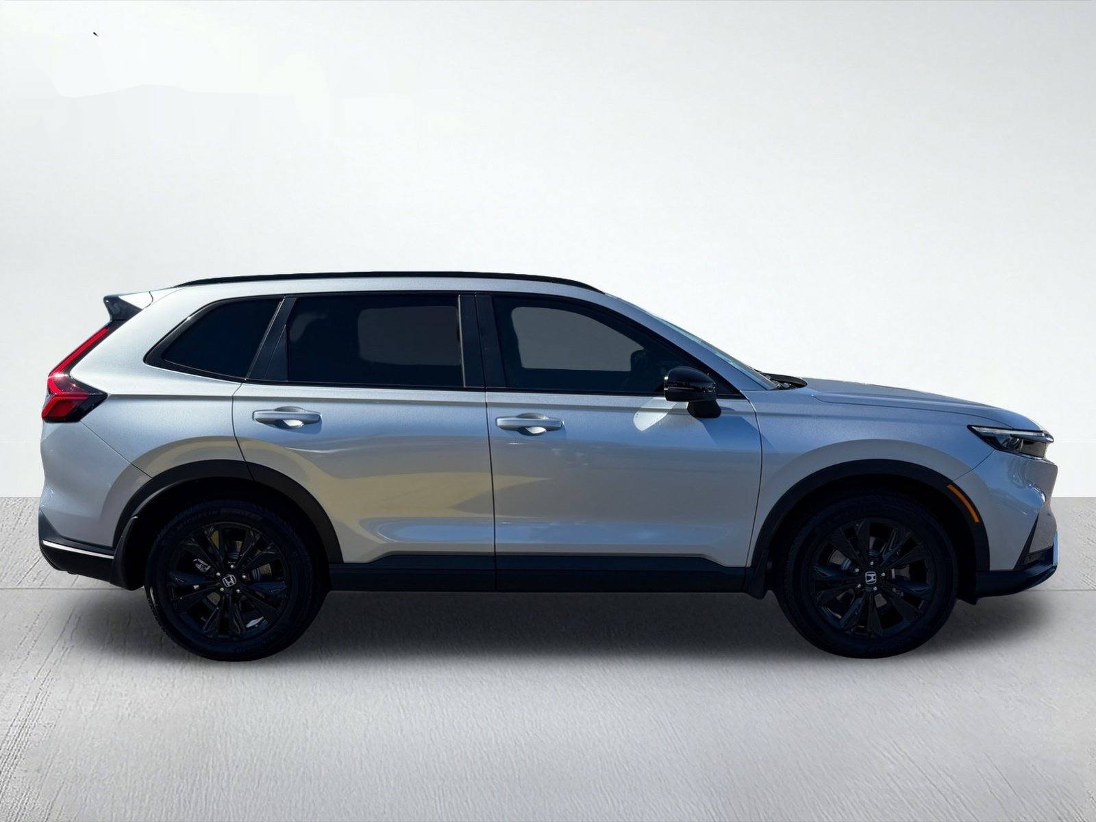 2026 Honda CR-V Hybrid Sport Touring — photo 6 thumbnail