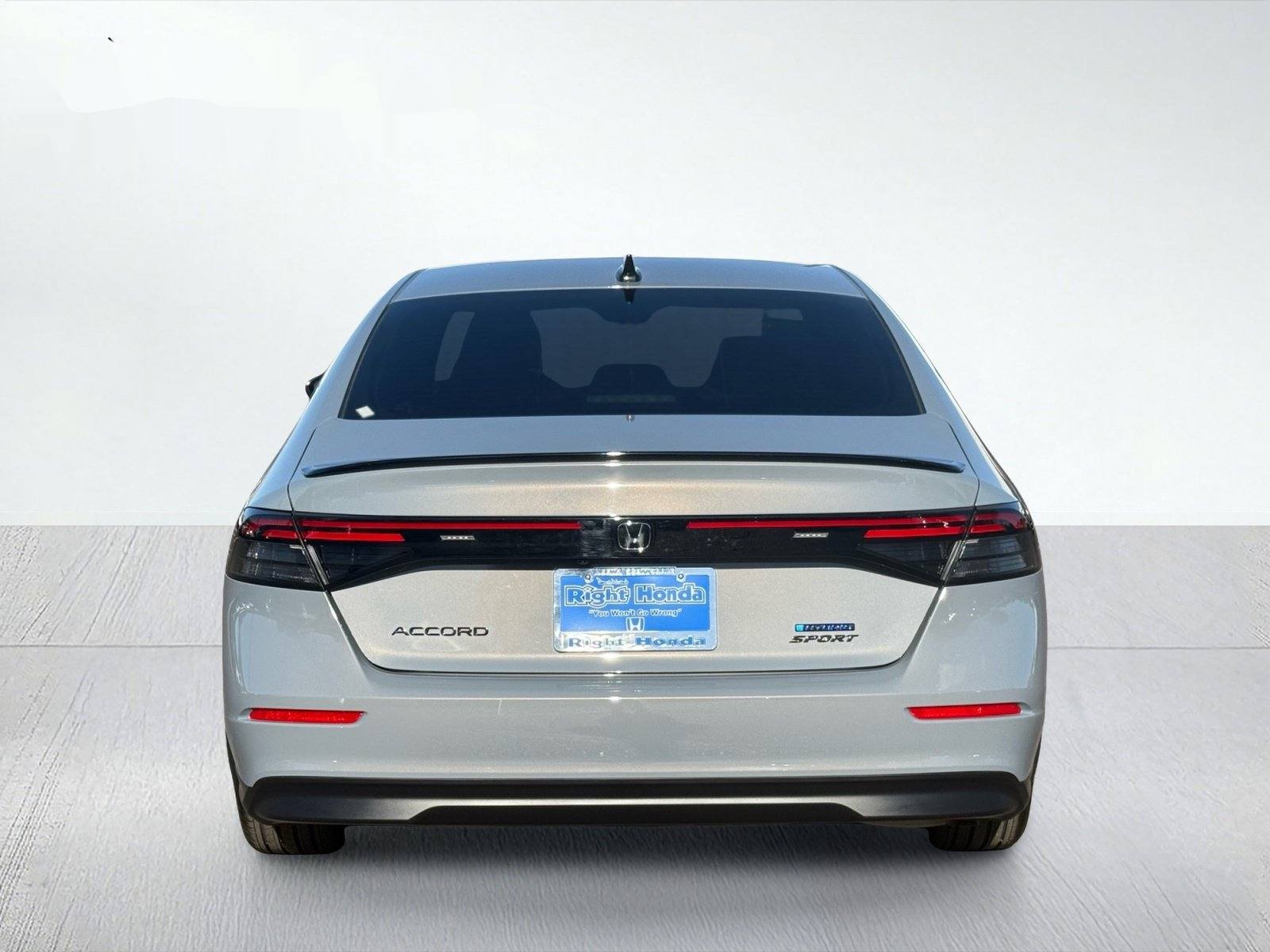 2026 Honda Accord Hybrid Sport — photo 5 thumbnail