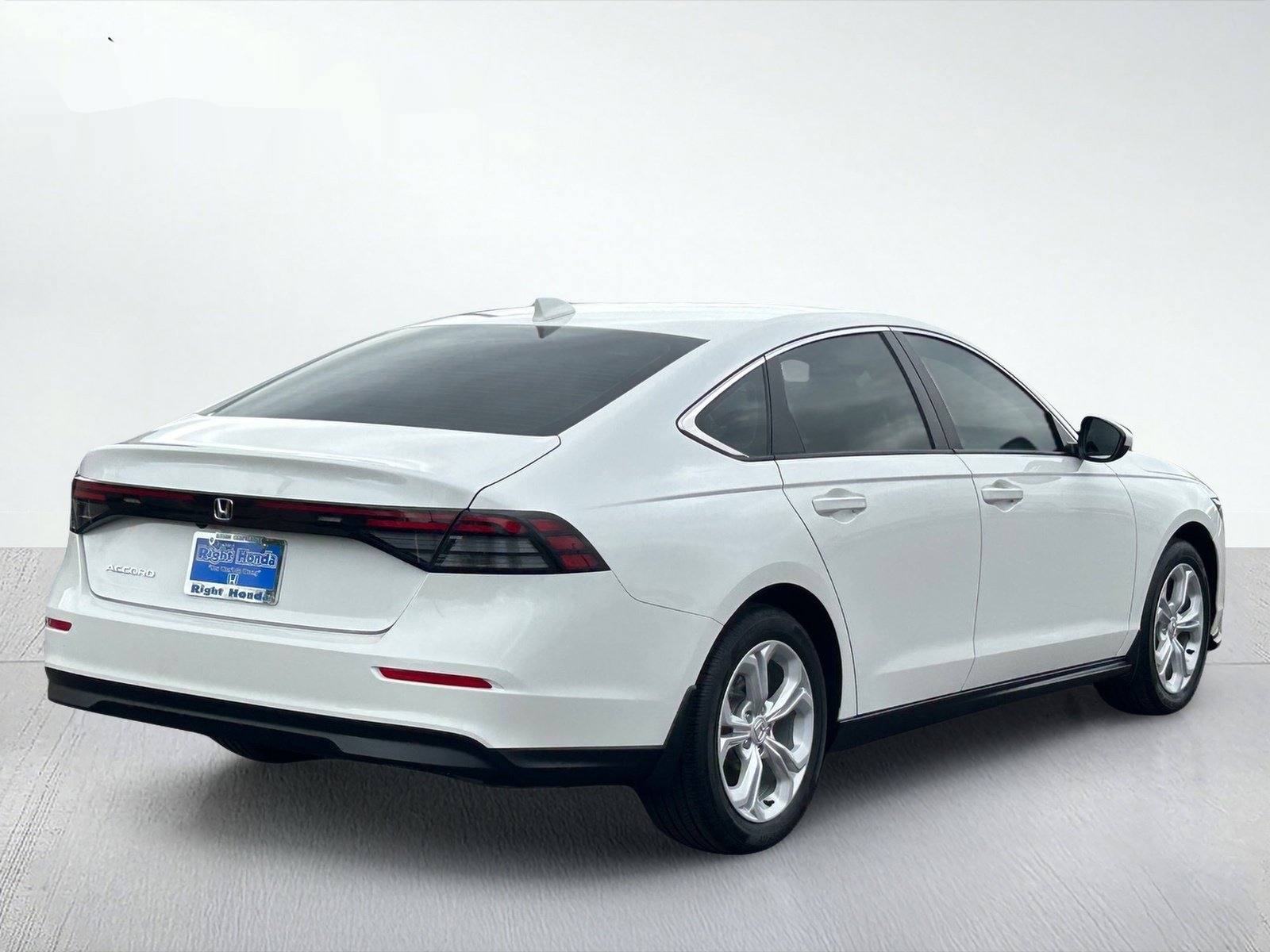 2026 Honda Accord Sedan LX — photo 4 thumbnail