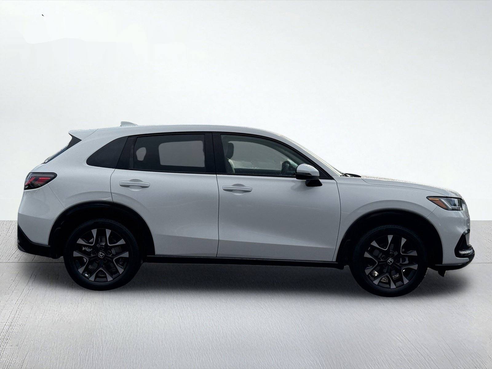 2027 Honda HR-V EX-L — photo 10 thumbnail