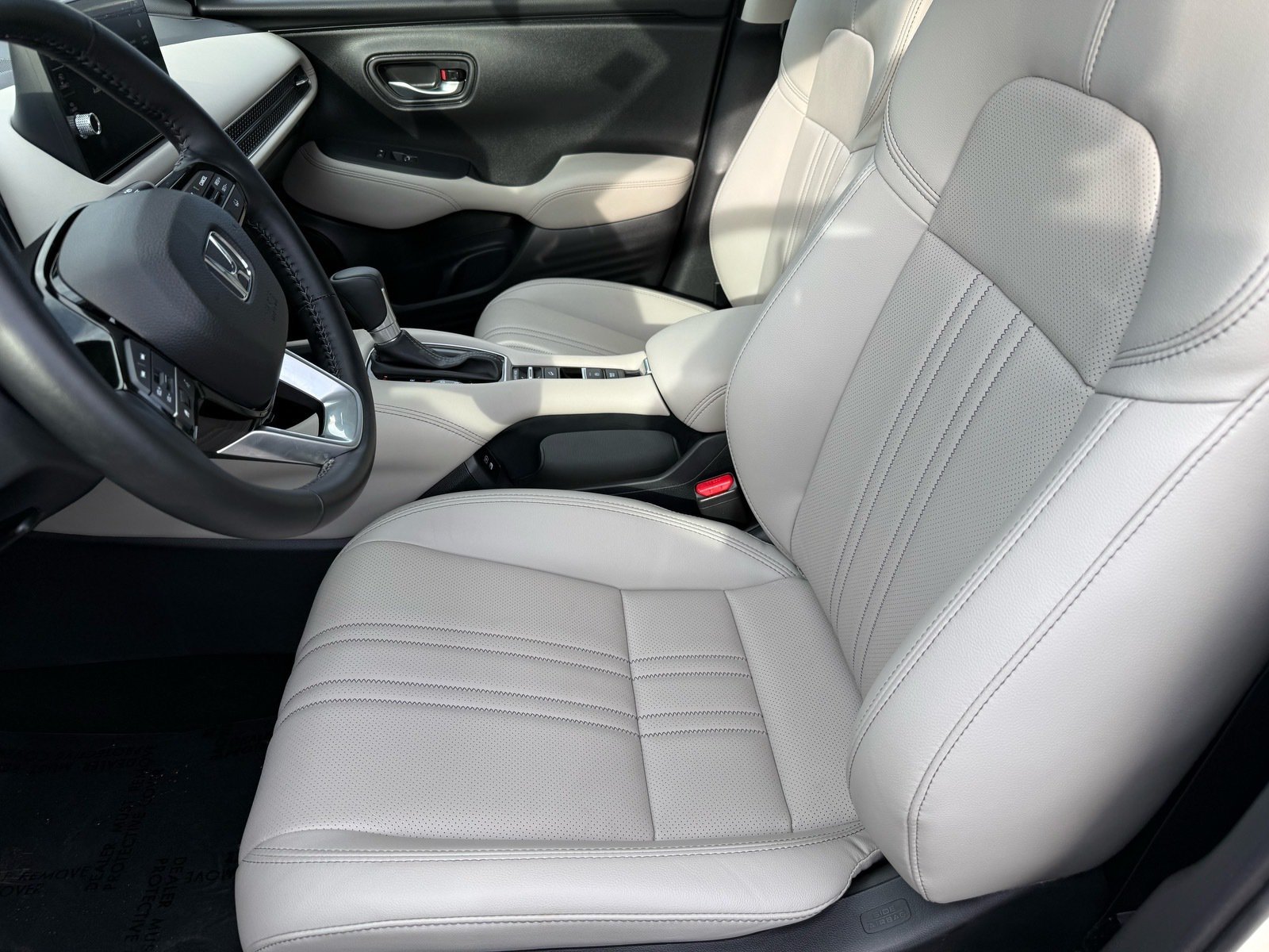 2027 Honda HR-V EX-L — photo 14 thumbnail