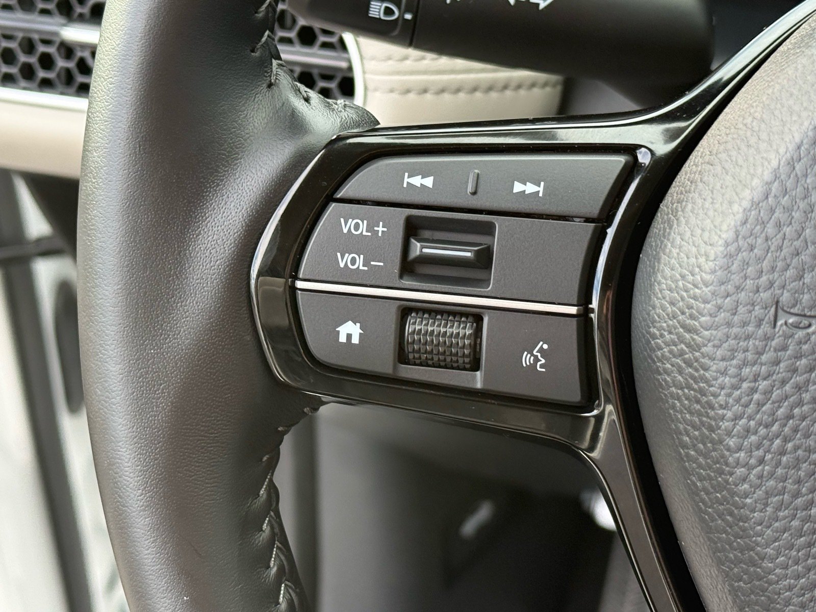 2027 Honda HR-V EX-L — photo 18 thumbnail