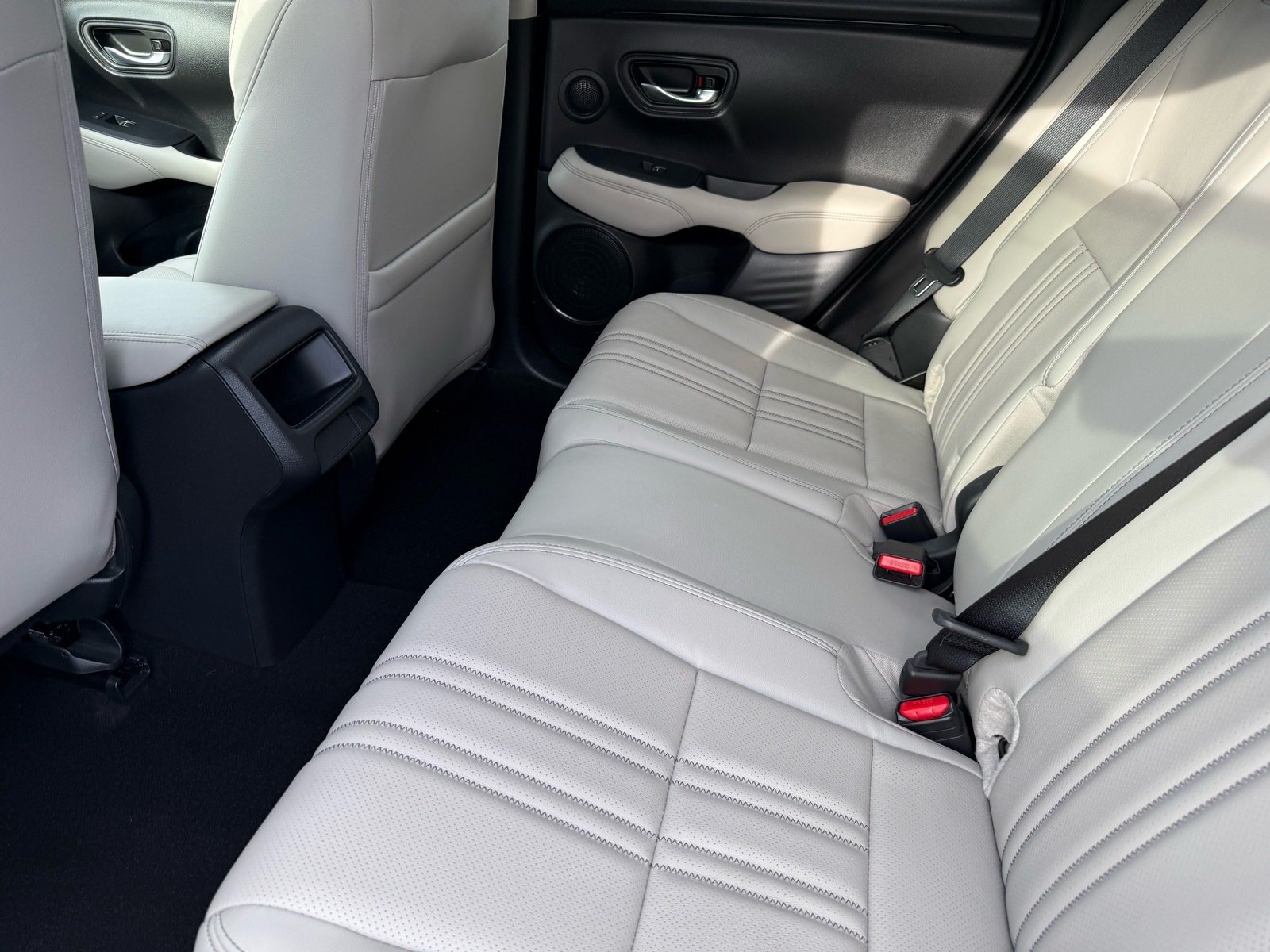 2027 Honda HR-V EX-L — photo 28 thumbnail