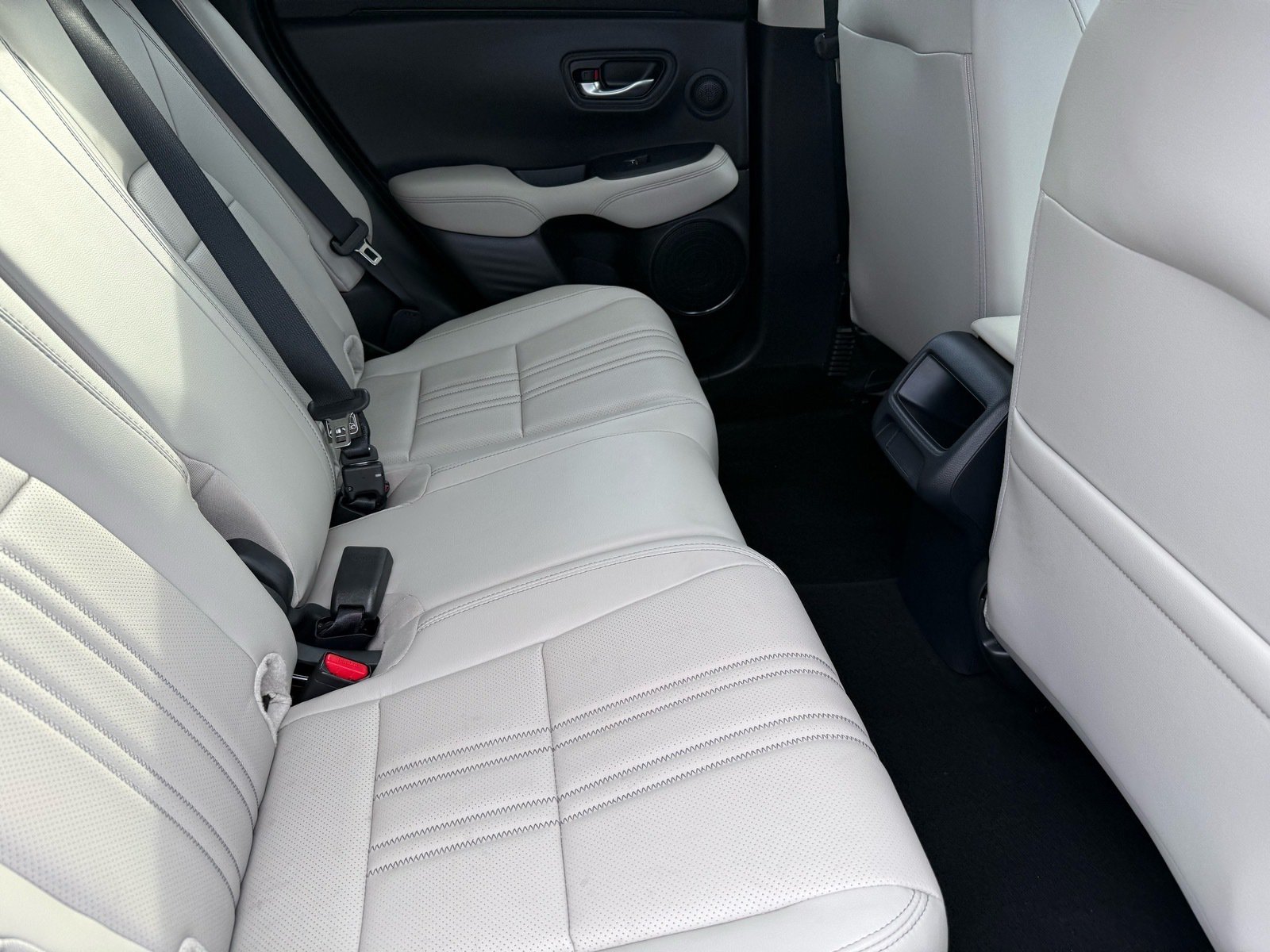 2027 Honda HR-V EX-L — photo 30 thumbnail