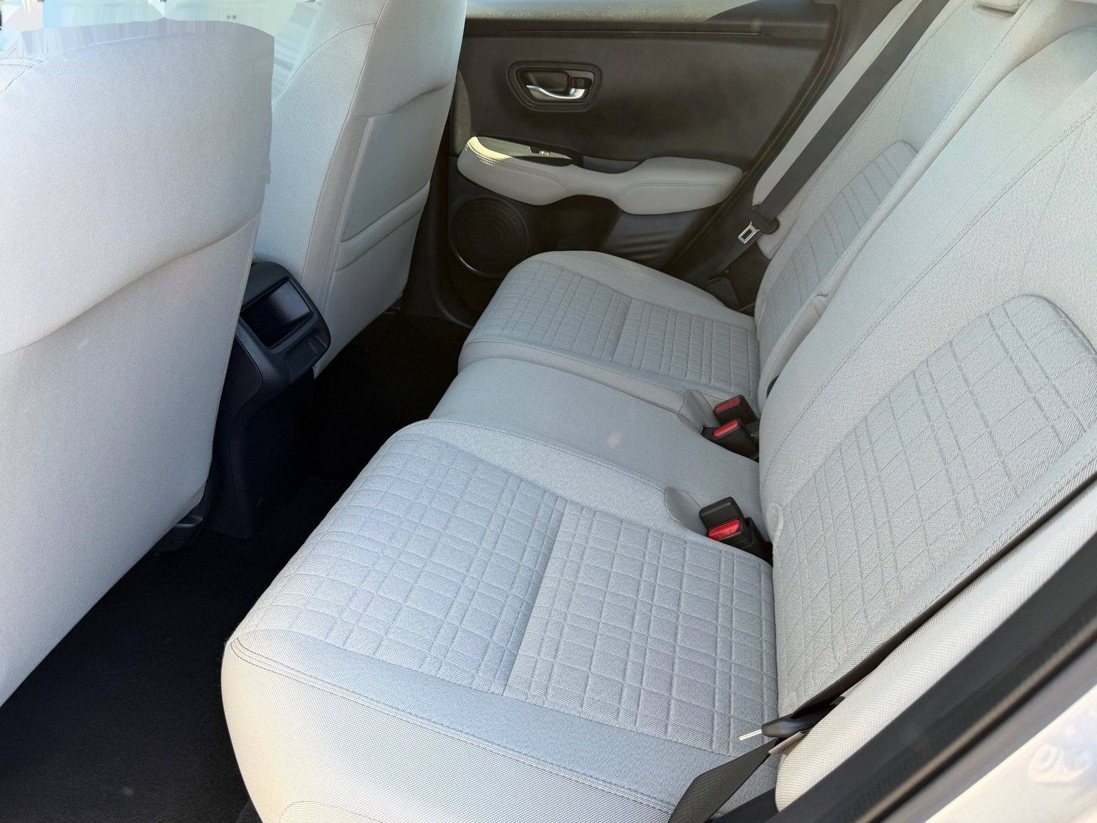2027 Honda HR-V LX — photo 15 thumbnail