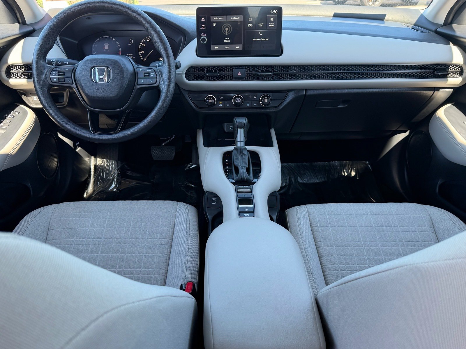 2027 Honda HR-V LX — photo 16 thumbnail