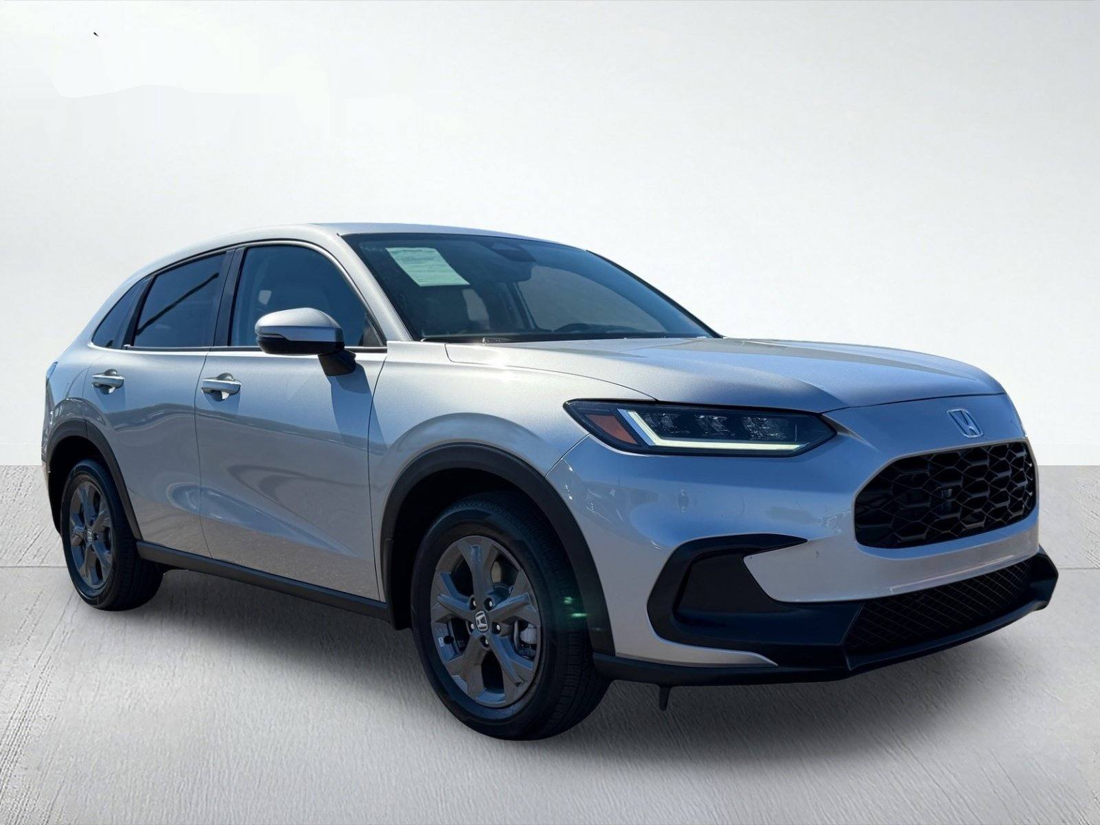 2027 Honda HR-V LX — photo 8 thumbnail