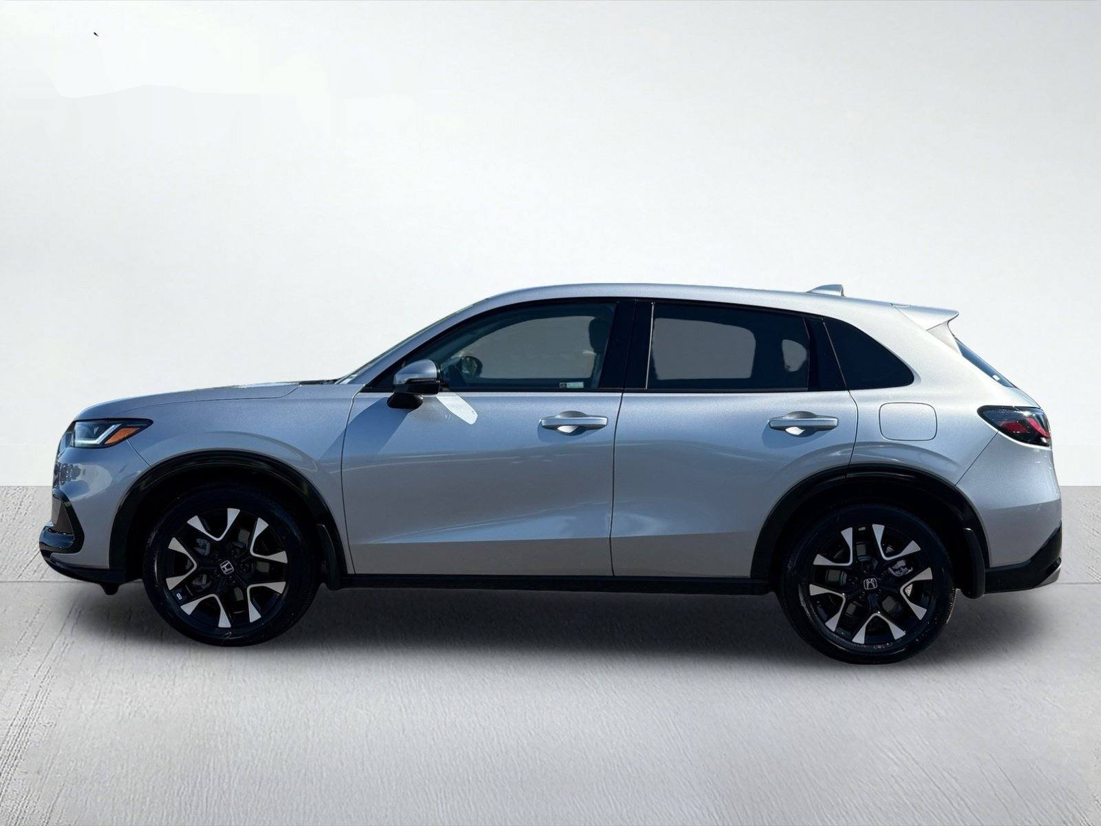 2027 Honda HR-V EX-L — photo 2 thumbnail