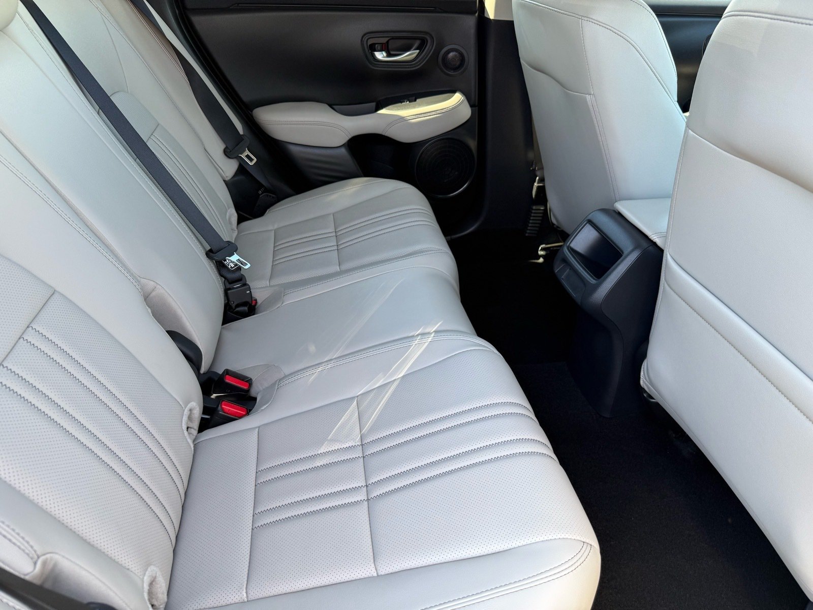 2027 Honda HR-V EX-L — photo 27 thumbnail