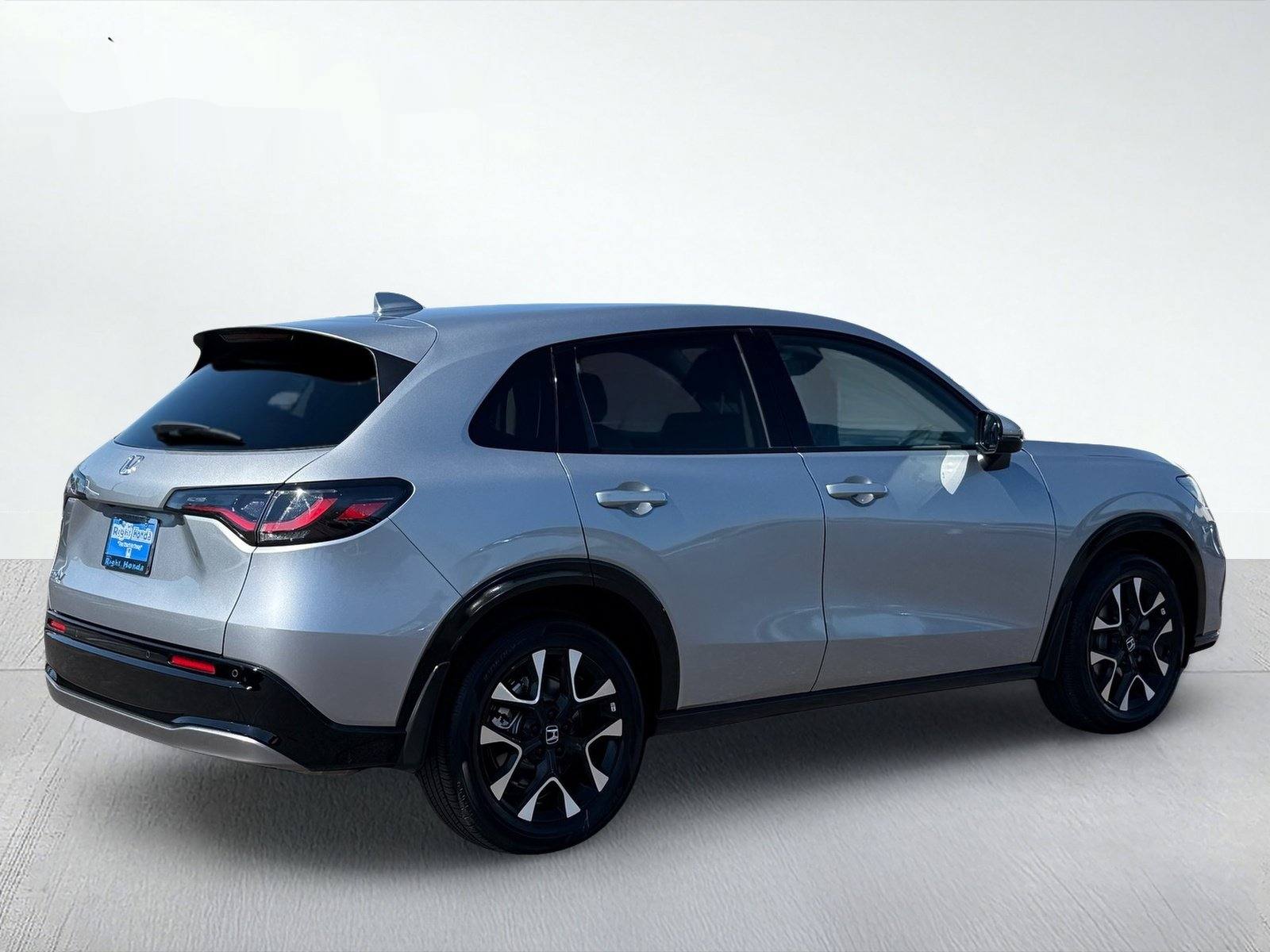 2027 Honda HR-V EX-L — photo 6 thumbnail