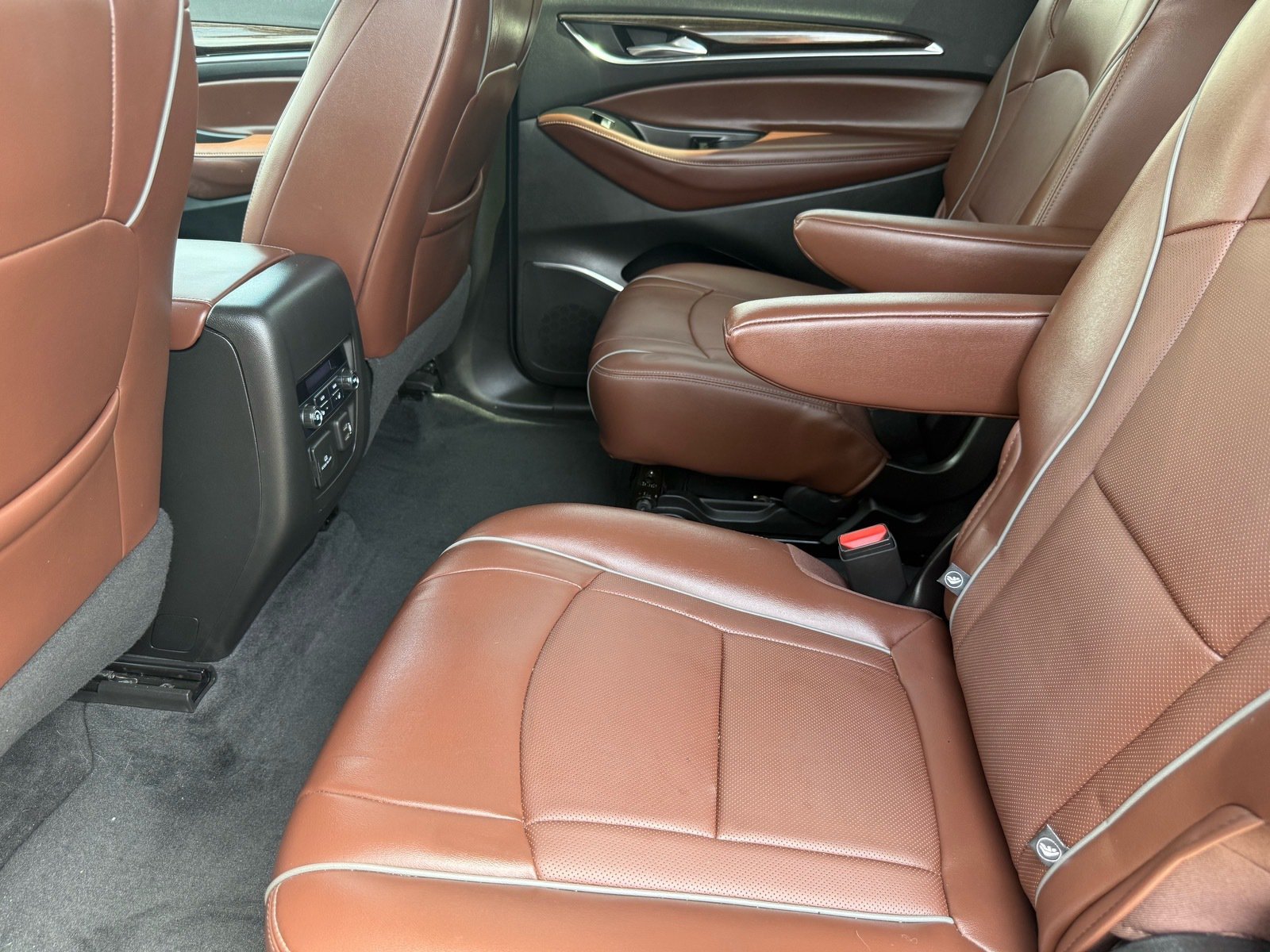 2021 Buick Enclave Avenir — photo 26 thumbnail