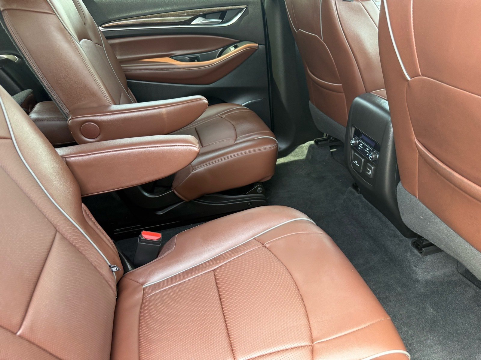 2021 Buick Enclave Avenir — photo 28 thumbnail