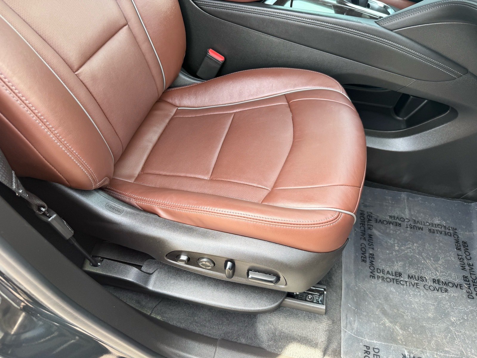 2021 Buick Enclave Avenir — photo 31 thumbnail