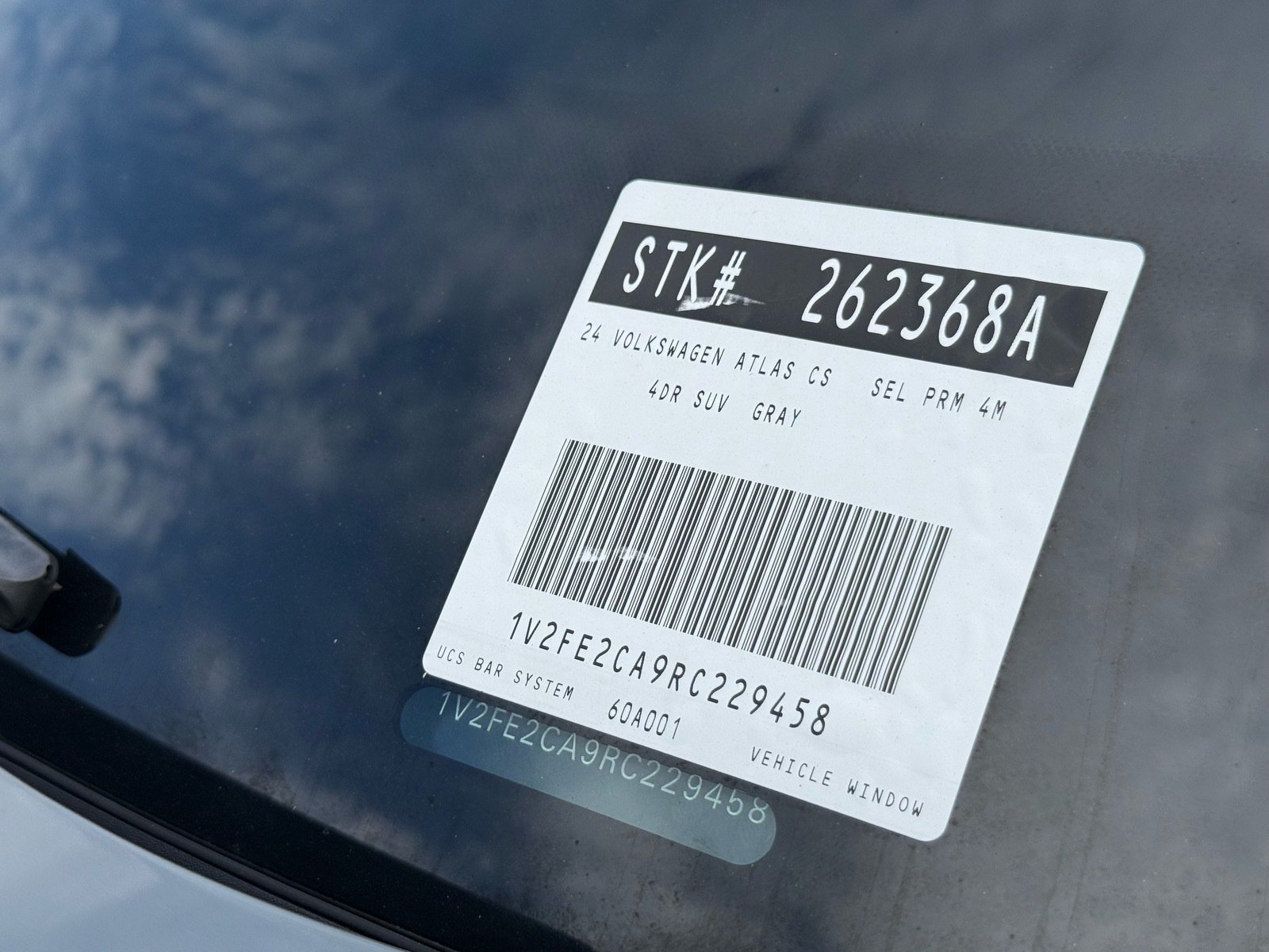 2024 Volkswagen Atlas Cross Sport 2.0T SEL Premium R-Line — photo 33 thumbnail