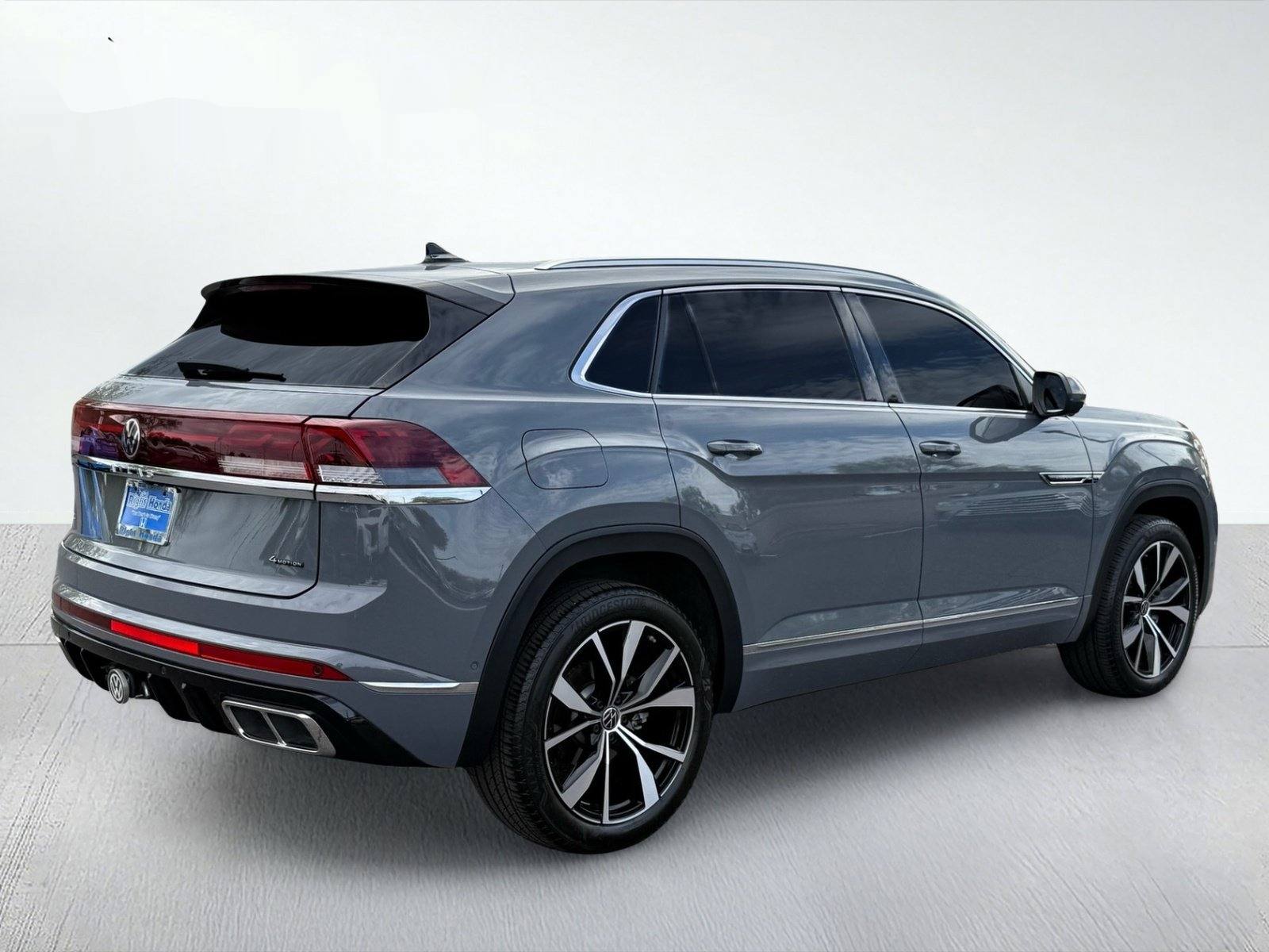 2024 Volkswagen Atlas Cross Sport 2.0T SEL Premium R-Line — photo 7 thumbnail