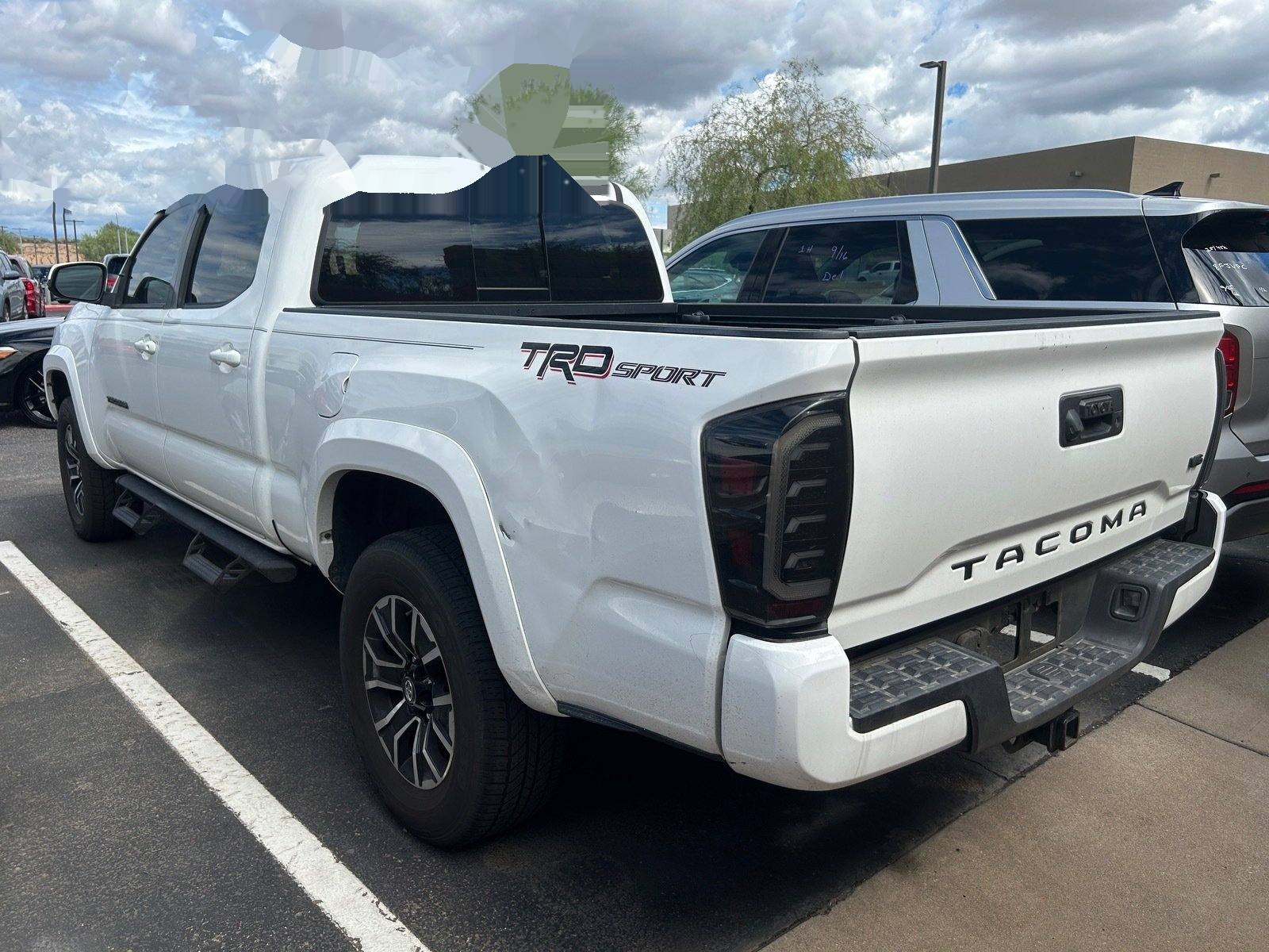 2017 Toyota Tacoma TRD Sport — photo 2 thumbnail