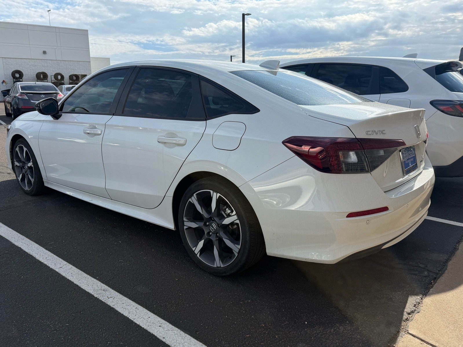 2025 Honda Civic Hybrid Sport Touring — photo 2 thumbnail