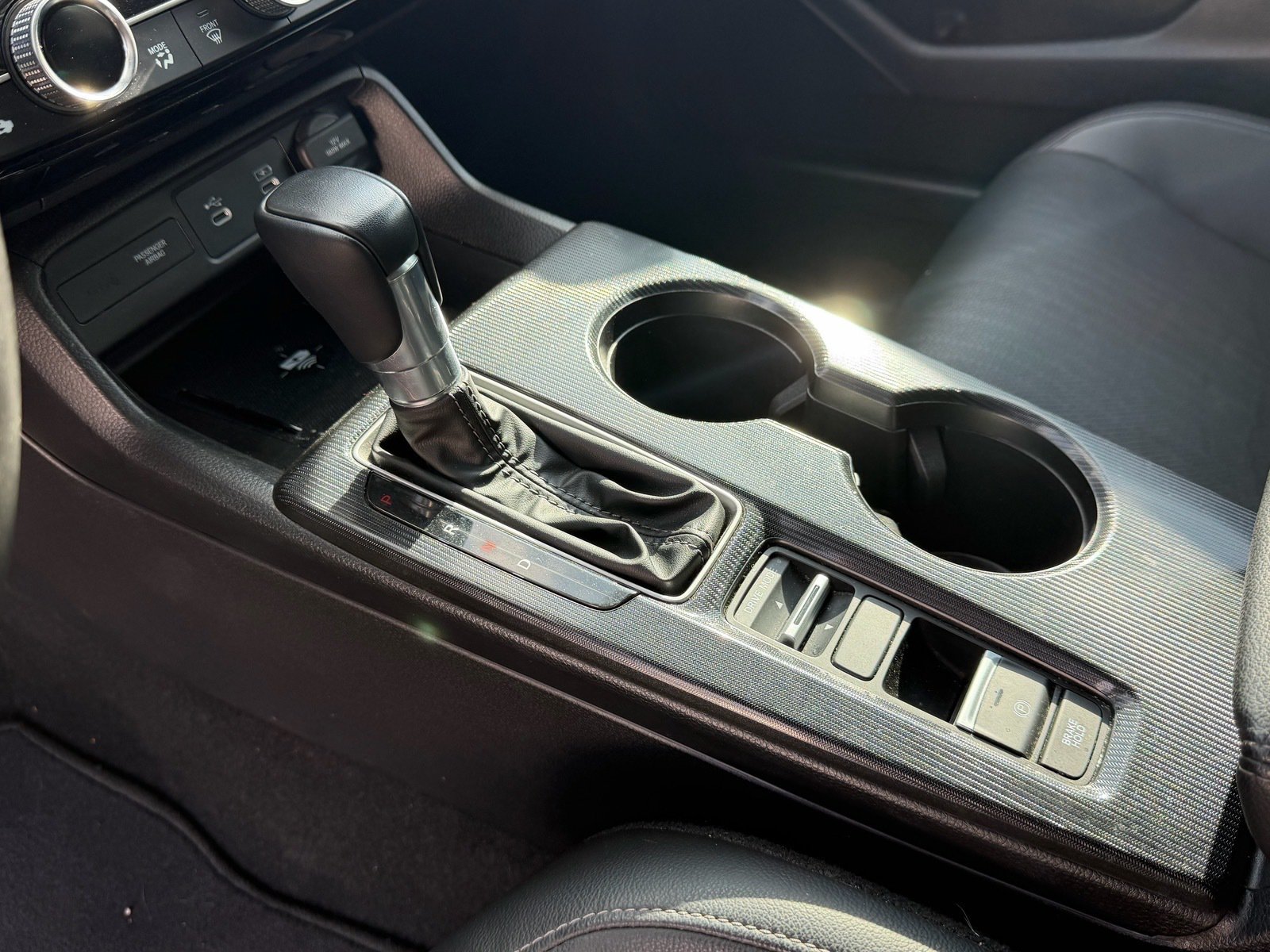 2025 Honda Civic Hybrid Sport Touring — photo 9 thumbnail