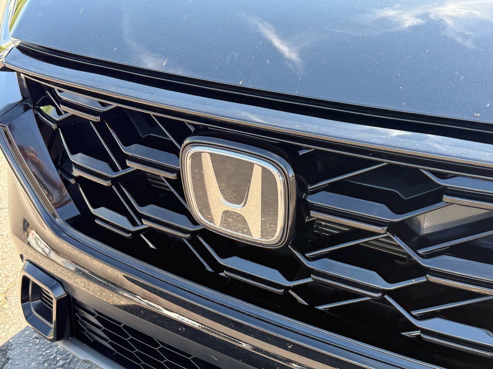 2025 Honda CR-V Hybrid Sport — photo 32 thumbnail