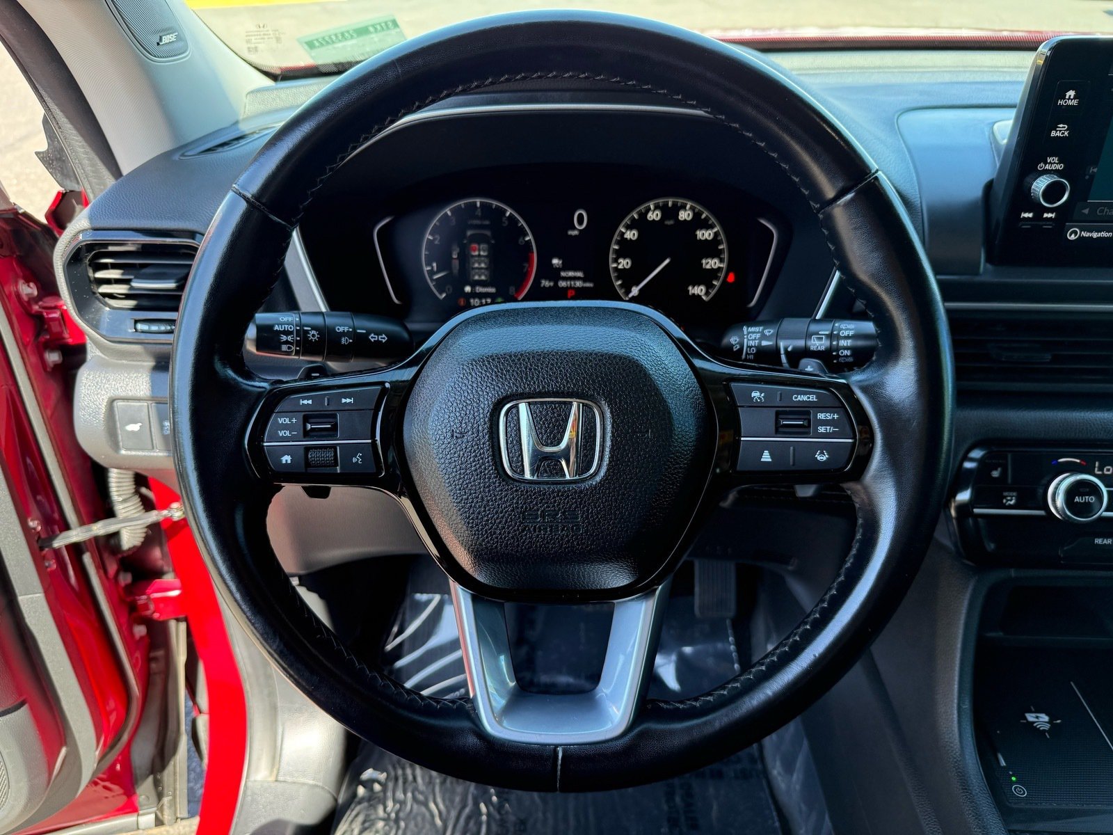 2023 Honda Pilot Touring — photo 15 thumbnail