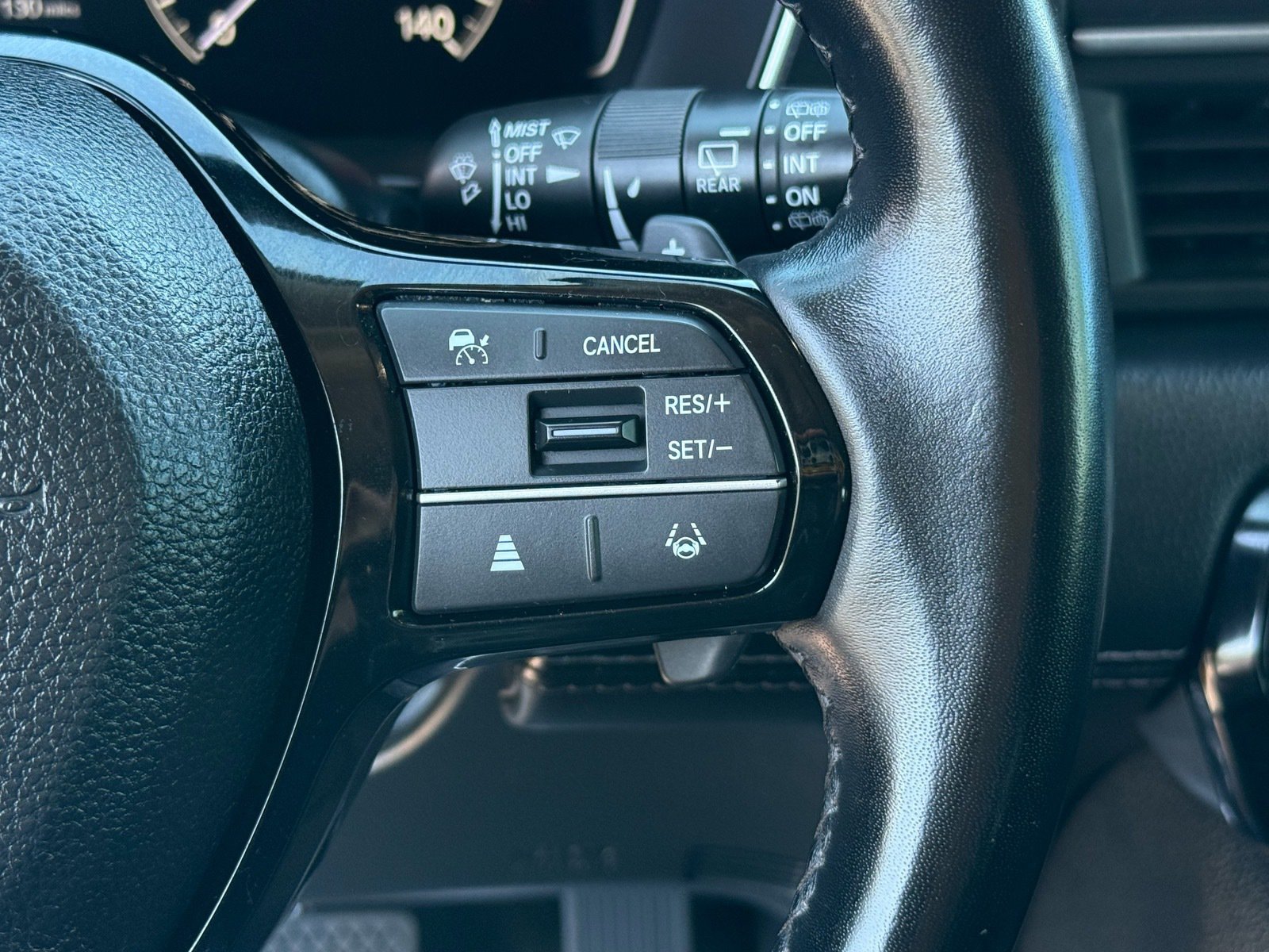 2023 Honda Pilot Touring — photo 17 thumbnail