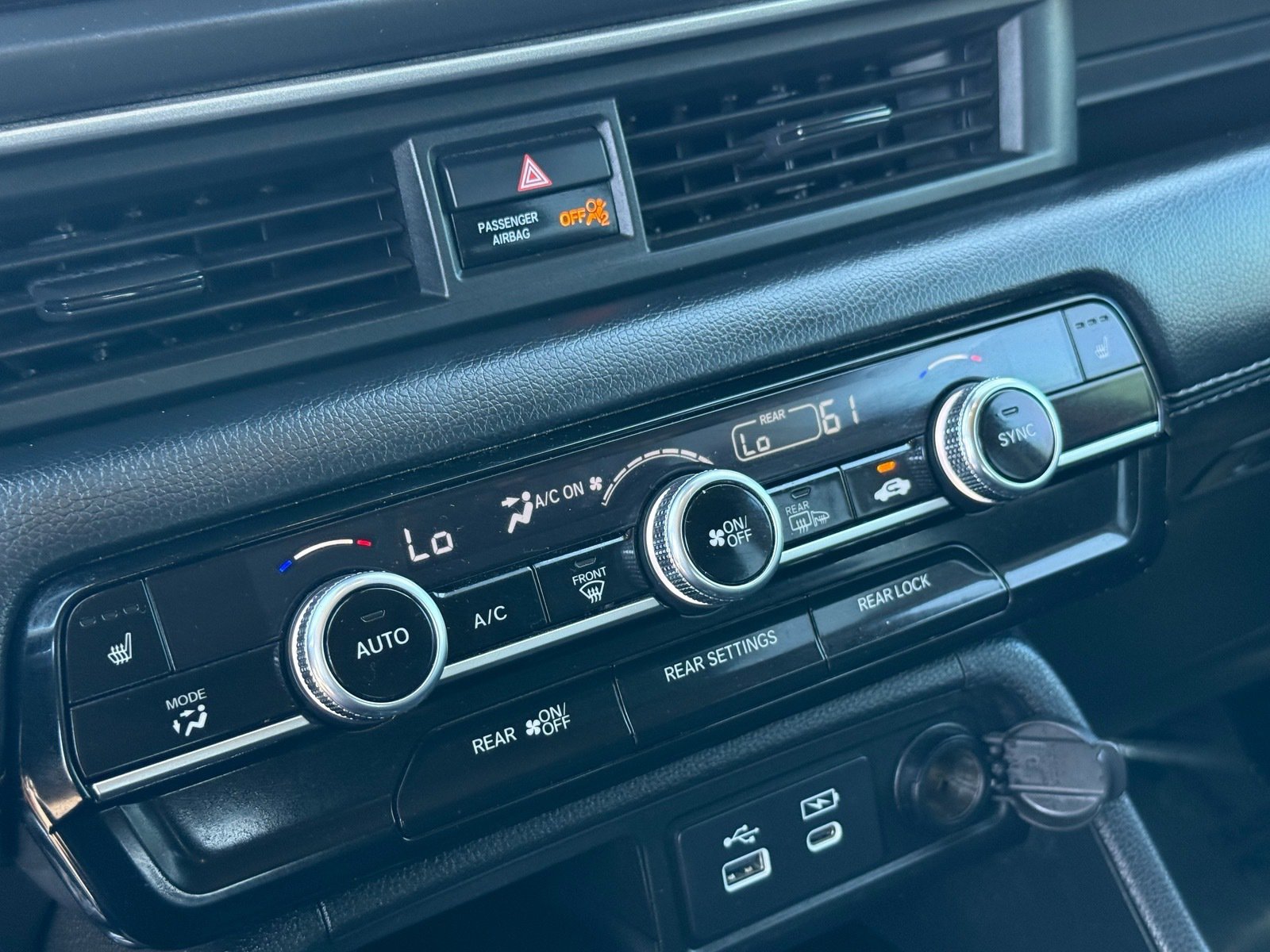 2023 Honda Pilot Touring — photo 22 thumbnail