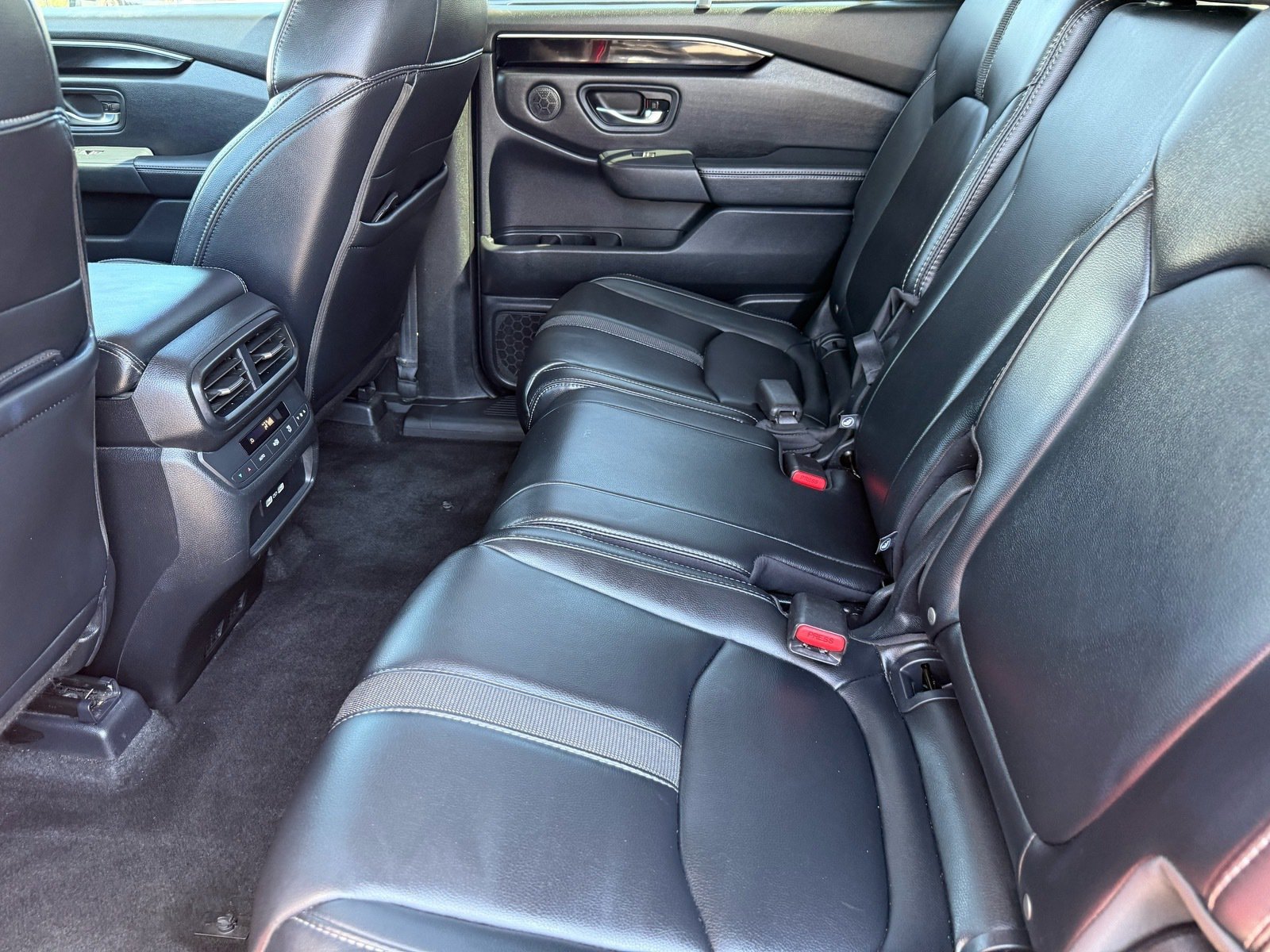2023 Honda Pilot Touring — photo 26 thumbnail
