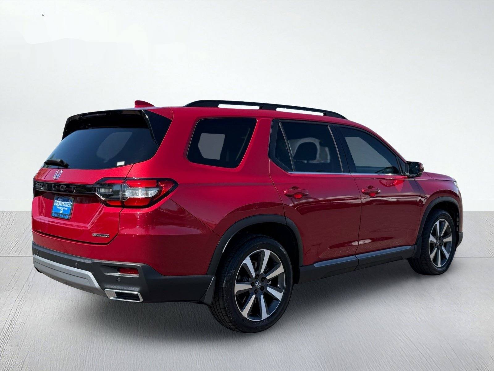 2023 Honda Pilot Touring — photo 7 thumbnail