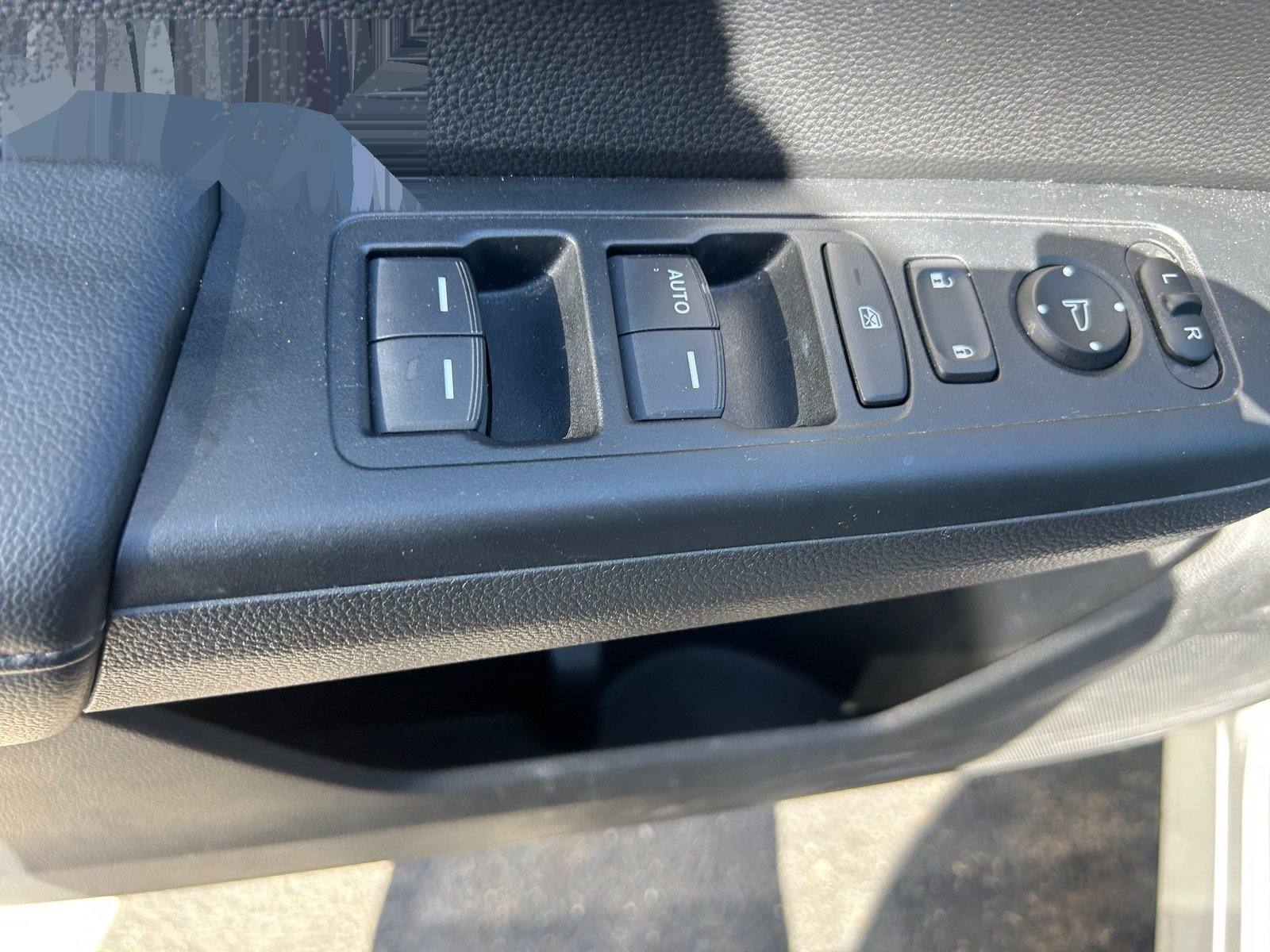 2024 Honda CR-V LX — photo 9 thumbnail