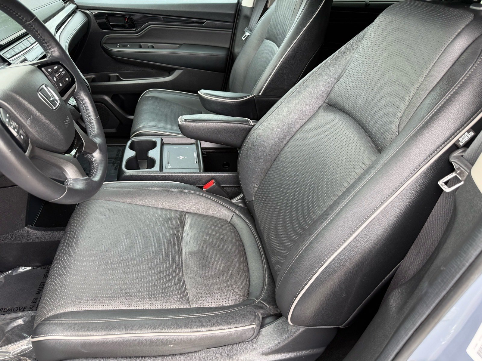 2025 Honda Odyssey Elite — photo 12 thumbnail