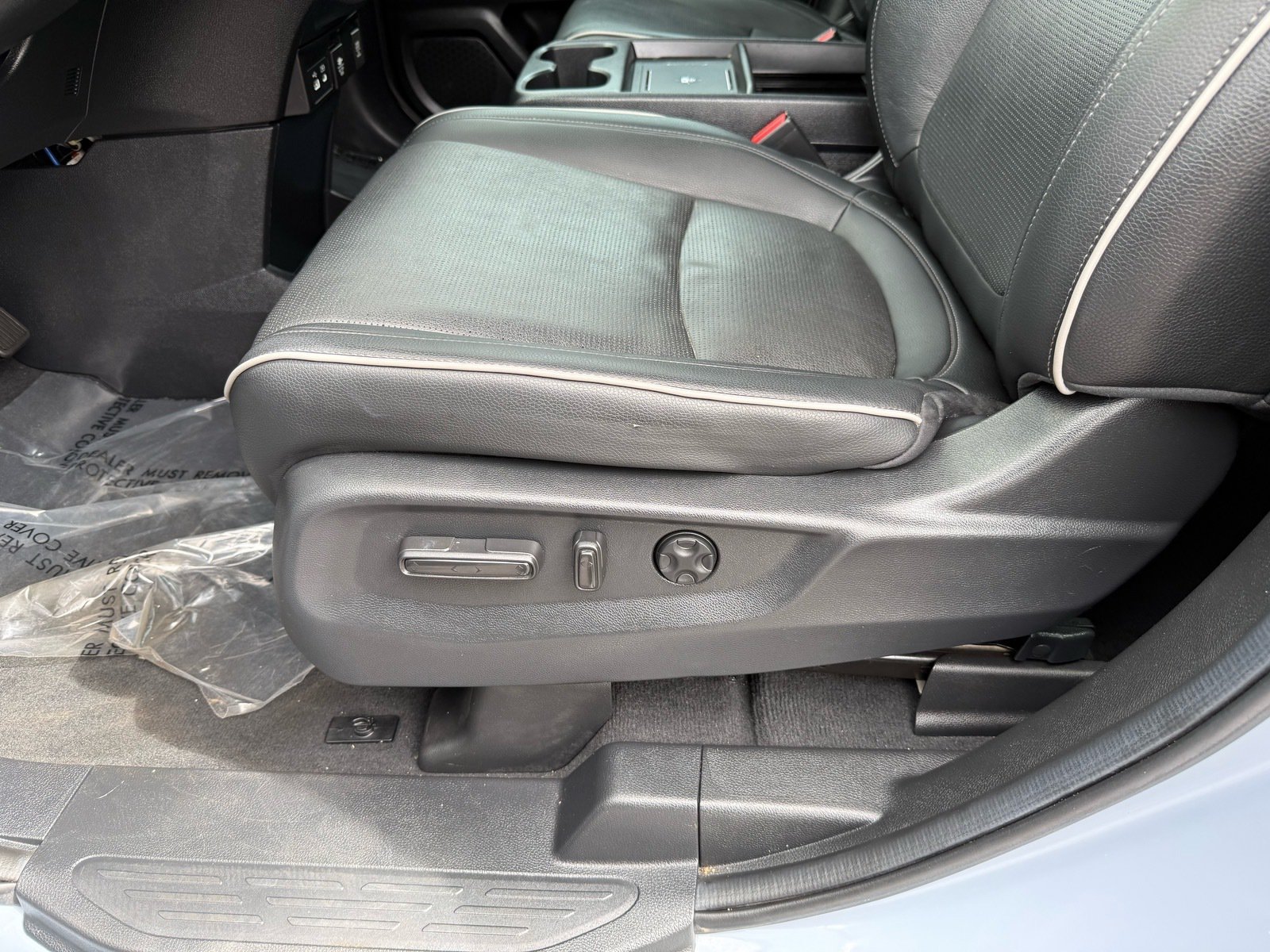 2025 Honda Odyssey Elite — photo 13 thumbnail